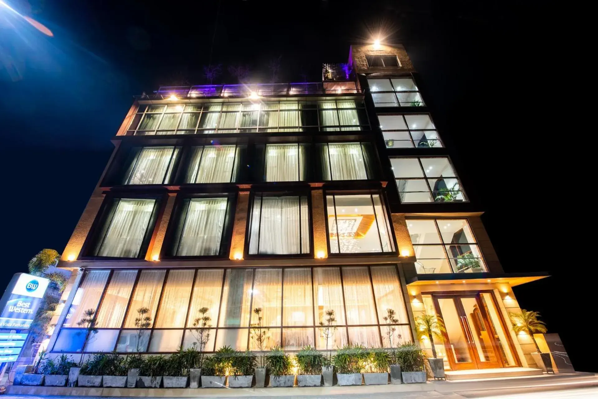 Property building in Best Western La Vista Pathankot Property building in Best Western La Vista Pathankot