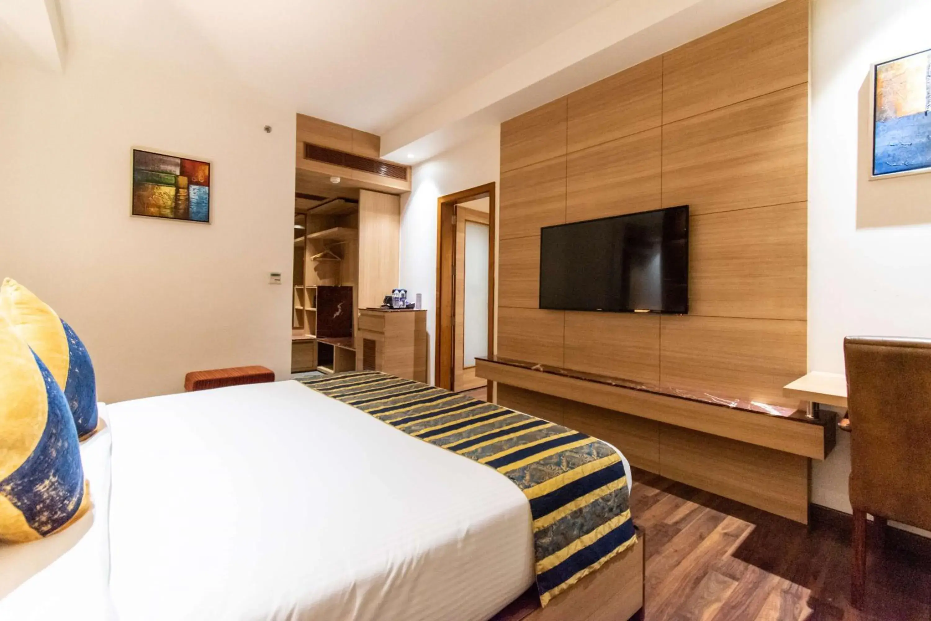 Photo of the whole room, Bed in Best Western La Vista Pathankot Photo of the whole room, Bed in Best Western La Vista Pathankot