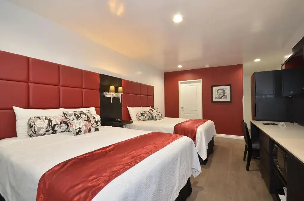 Double Room with Two Double Beds in Legend Hotel Hollywood Double Room with Two Double Beds in Legend Hotel Hollywood