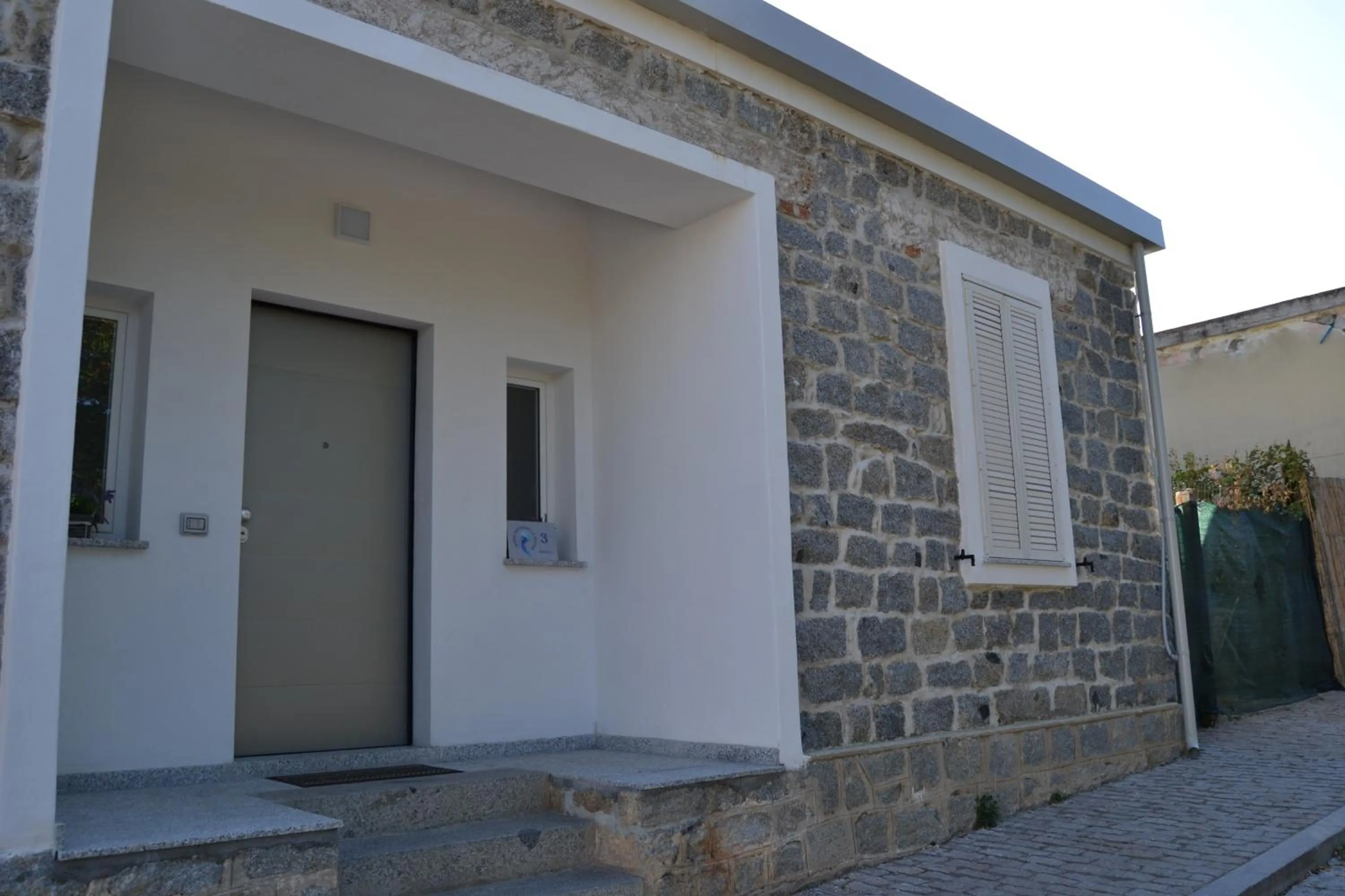 Facade/entrance in Borgo Marinaro La Medusa Arbatax - camera matrimoniale con bagno privato-