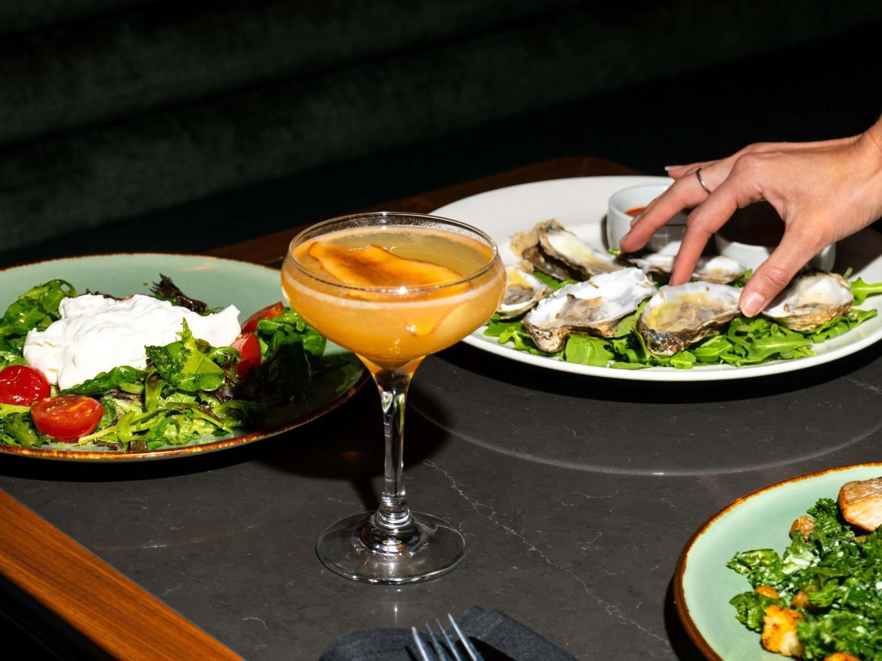 Lounge or bar in Sofitel Philadelphia at Rittenhouse Square