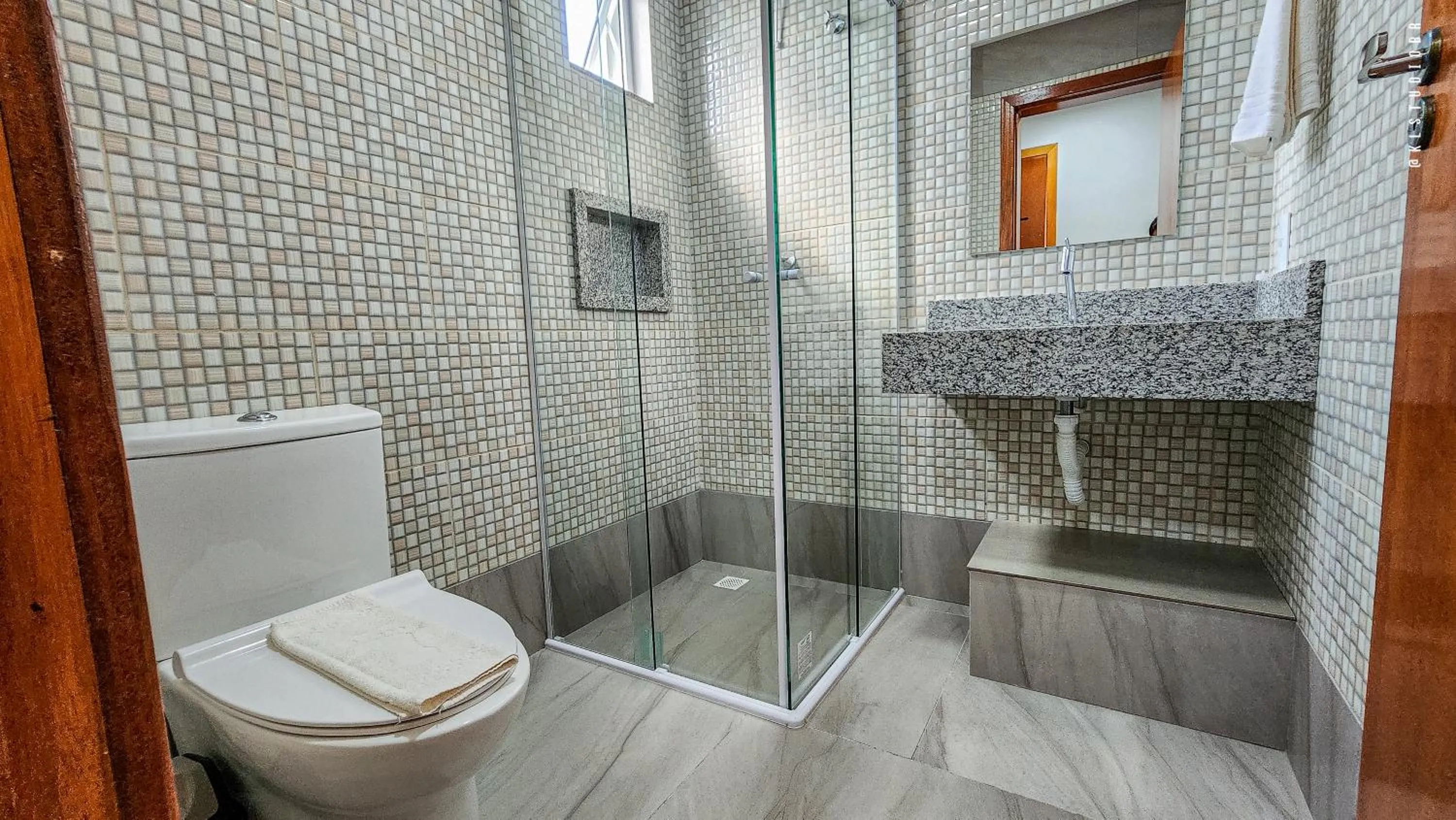 Shower in Apart Hotel Canto Grande