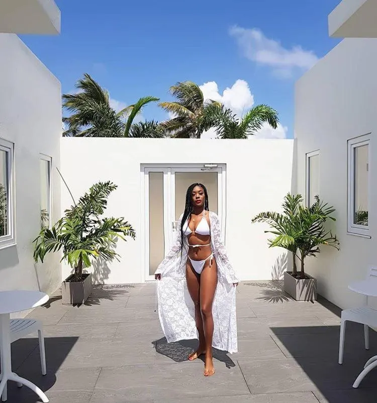 Facade/entrance in The Palm Leaf Apartments