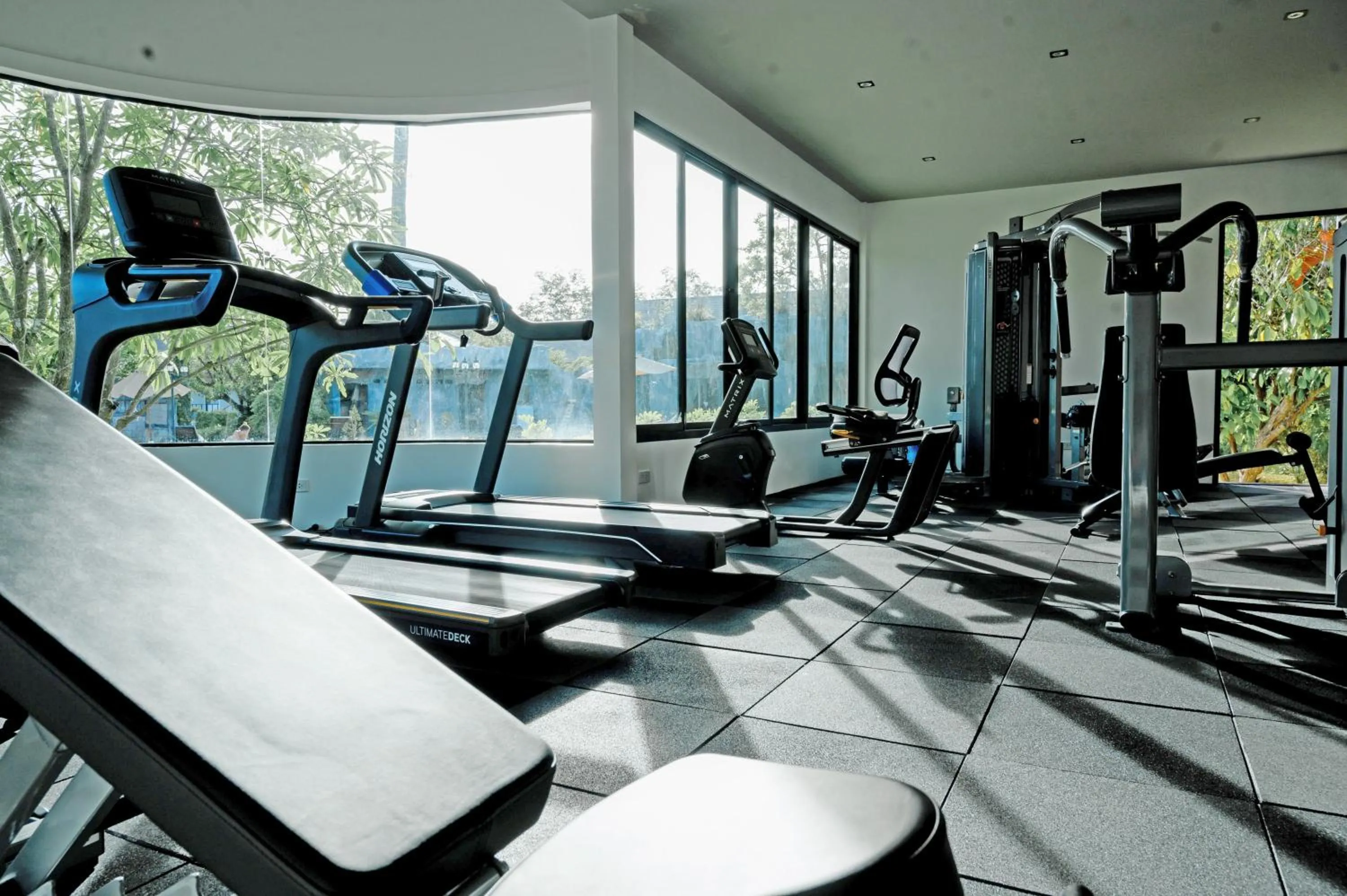 Fitness centre/facilities in Rnana Grand