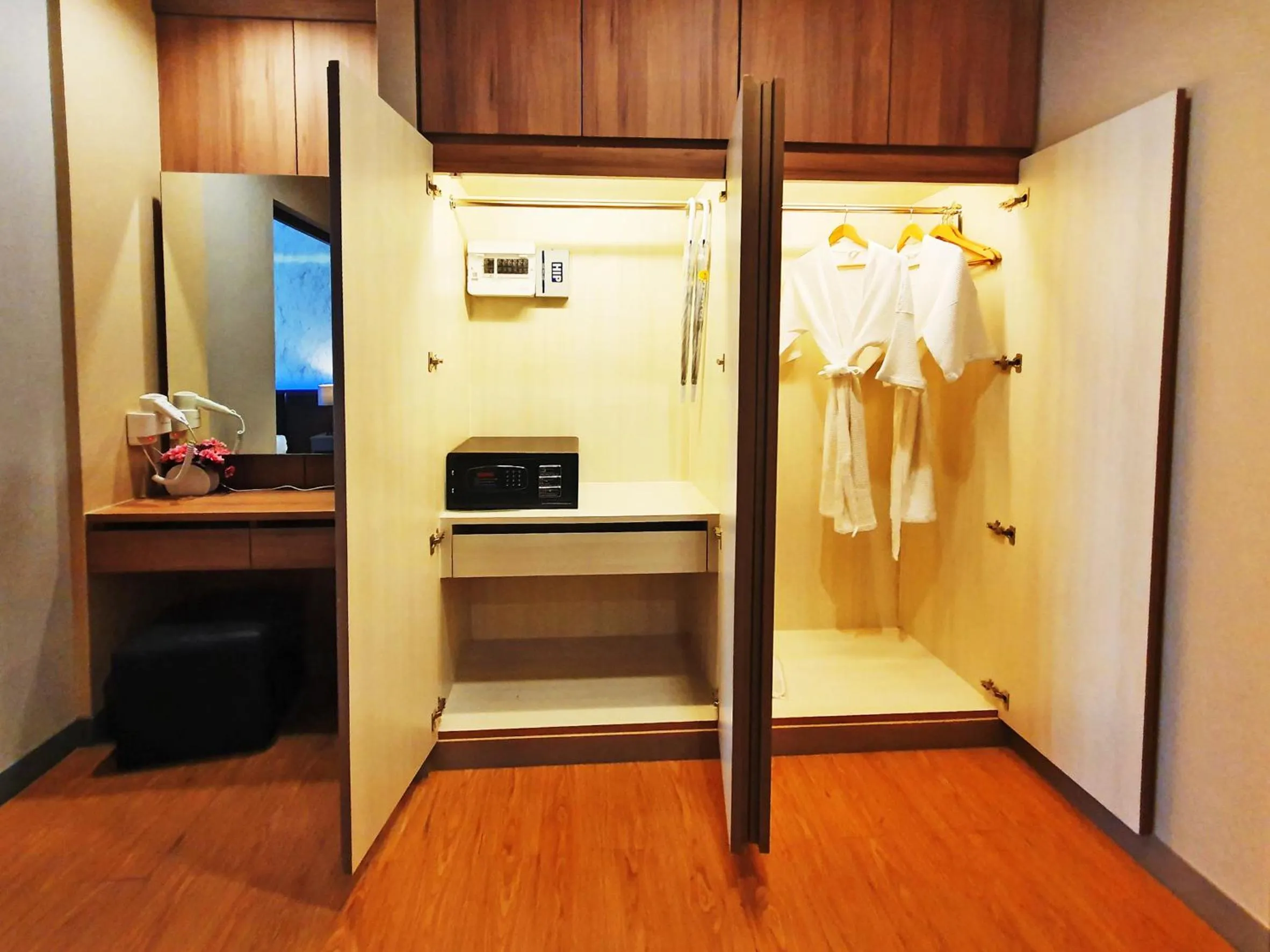 Bedroom in Rnana Grand