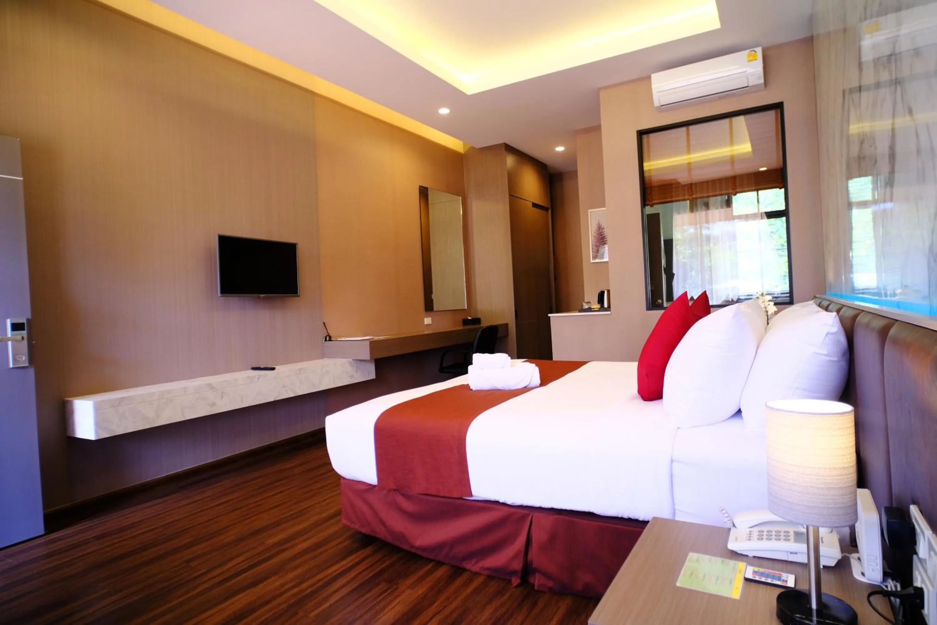 Bedroom, Bed in Rnana Grand