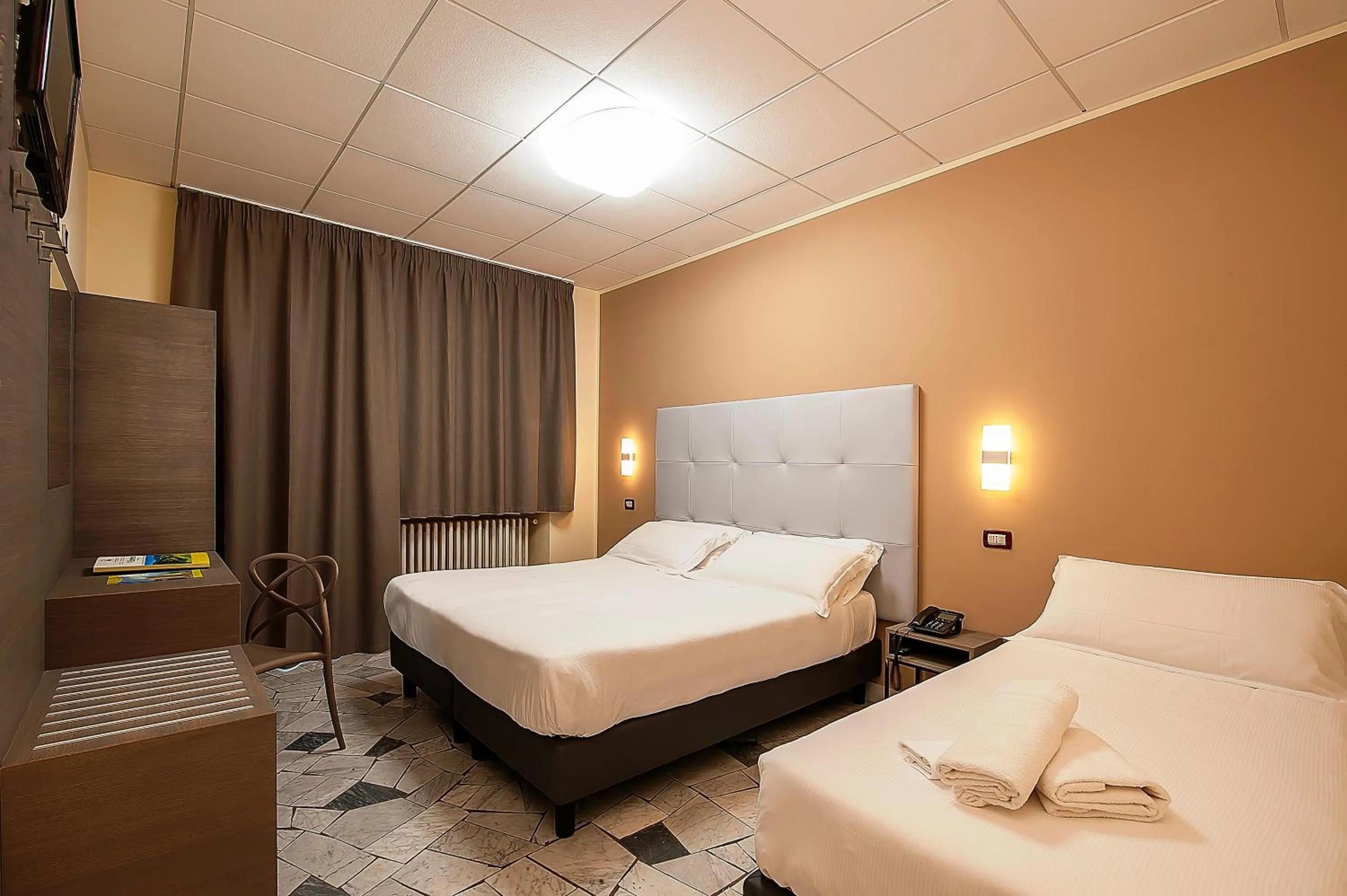 Bedroom, Bed in Hotel Delle Rose