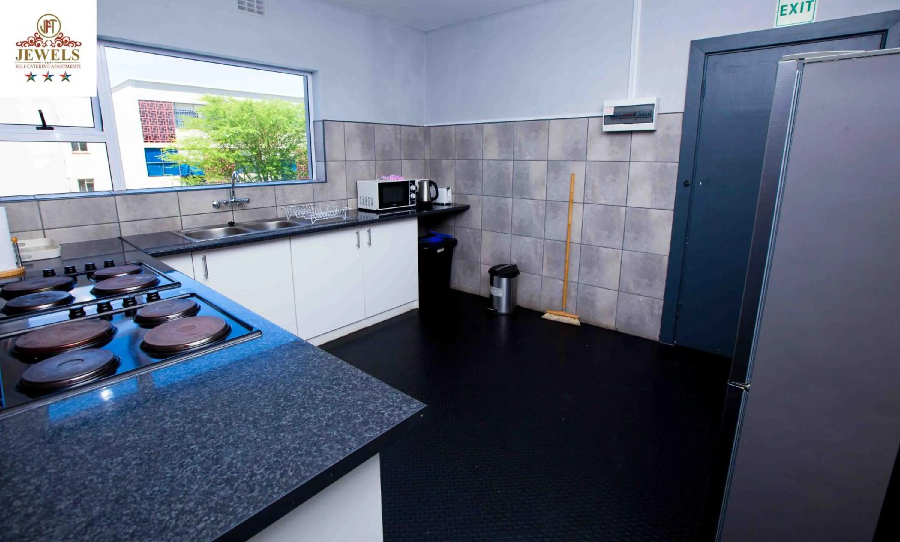 Kitchen or kitchenette in JFT self catering units