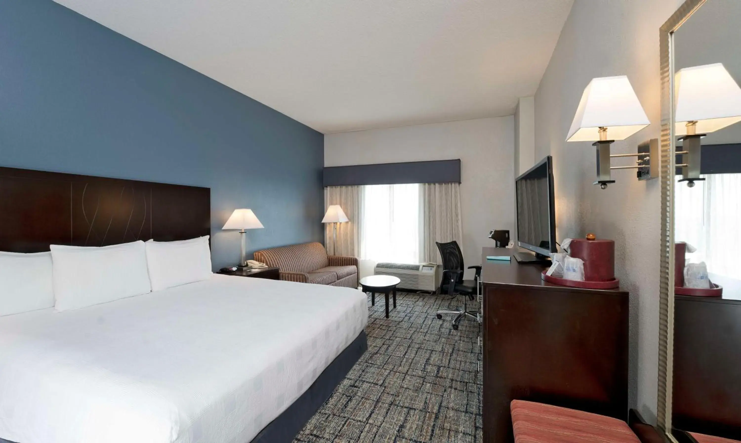 Bedroom, Bed in Best Western Plus Hotel & Conference Center Bedroom, Bed in Best Western Plus Hotel & Conference Center