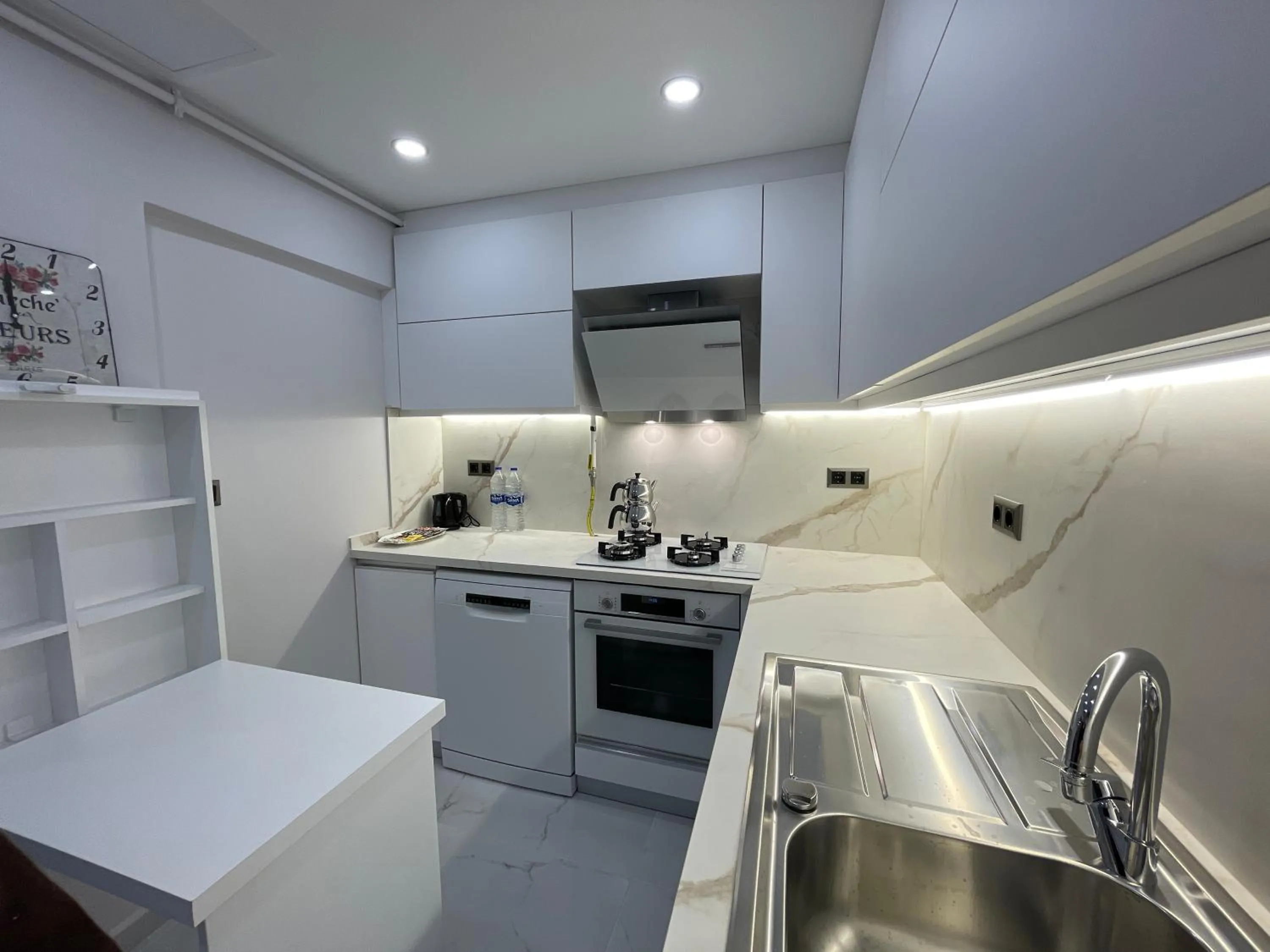 Kitchen or kitchenette, Kitchen/Kitchenette in Kings Cross Hotel Istanbul