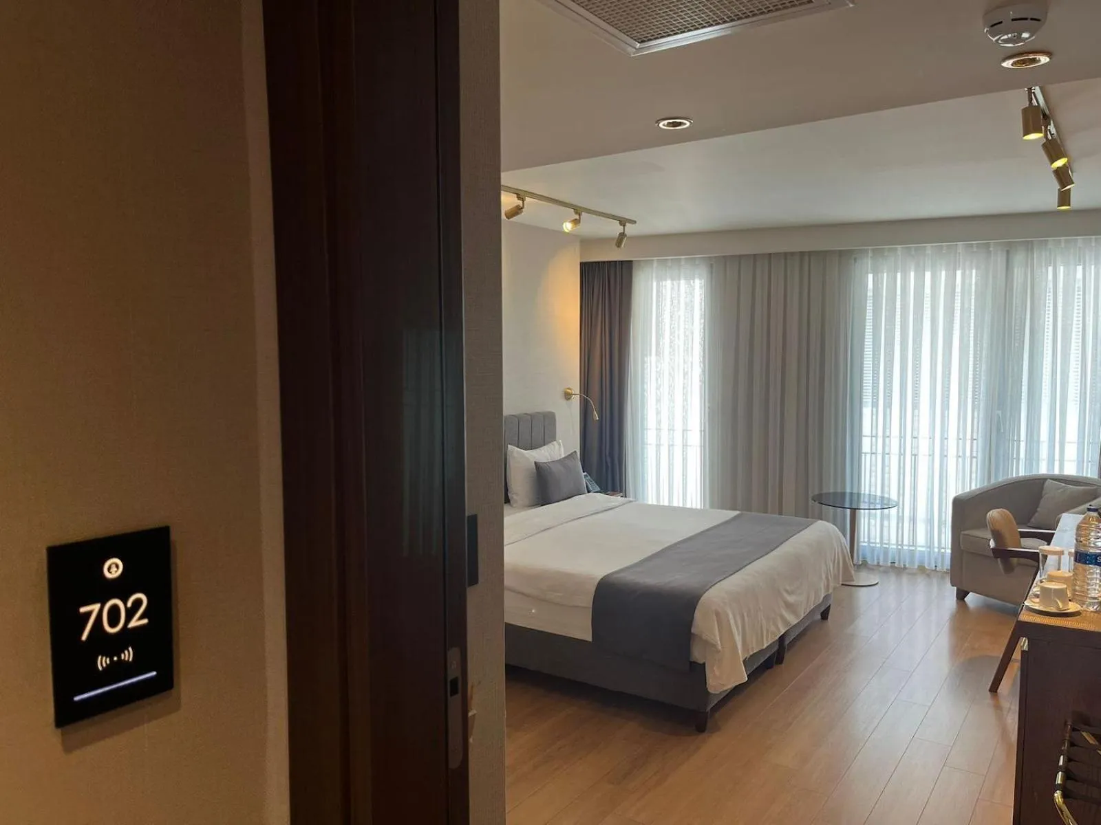 Bed in Kings Cross Hotel Istanbul