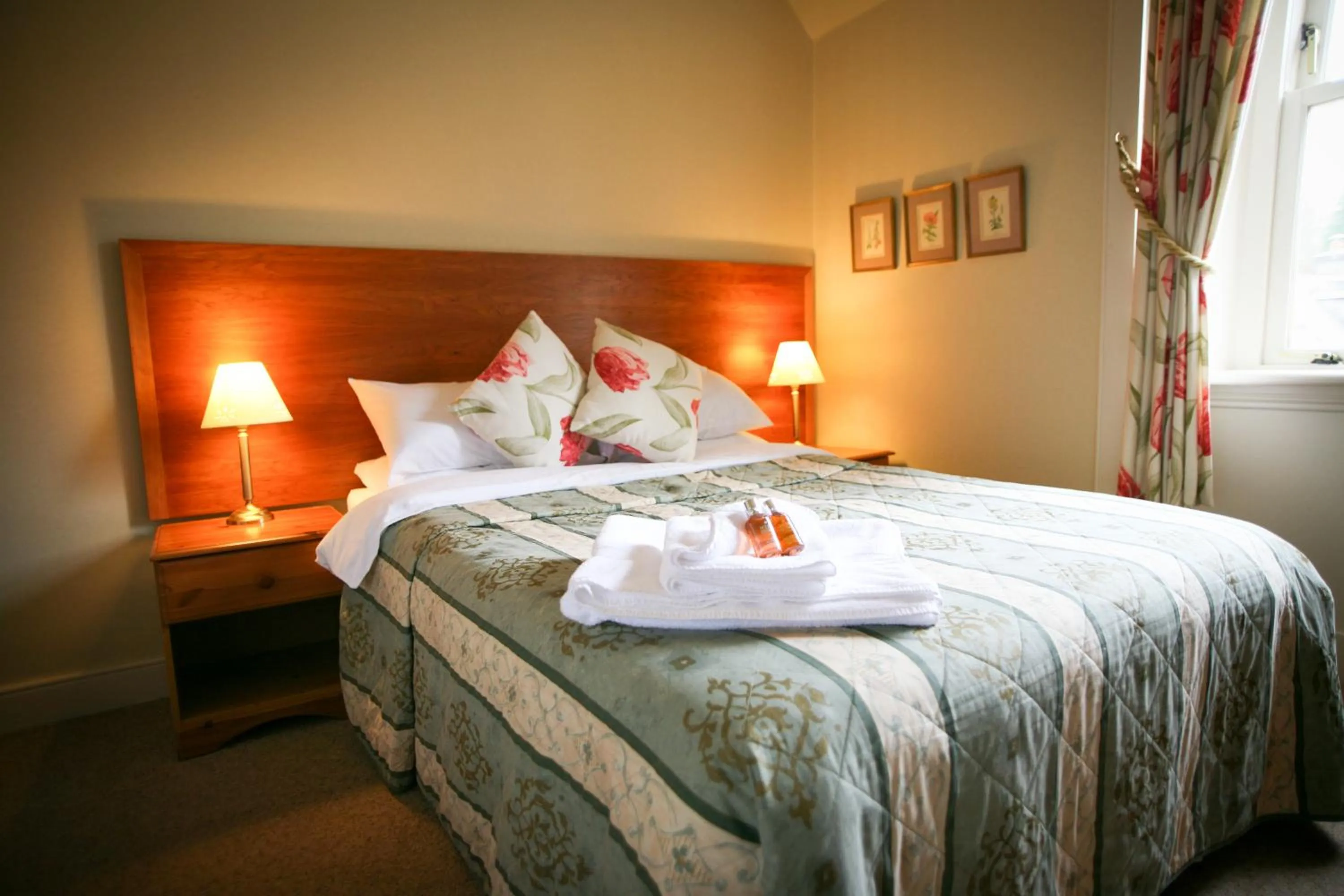 Bedroom, Bed in The Tomich Hotel