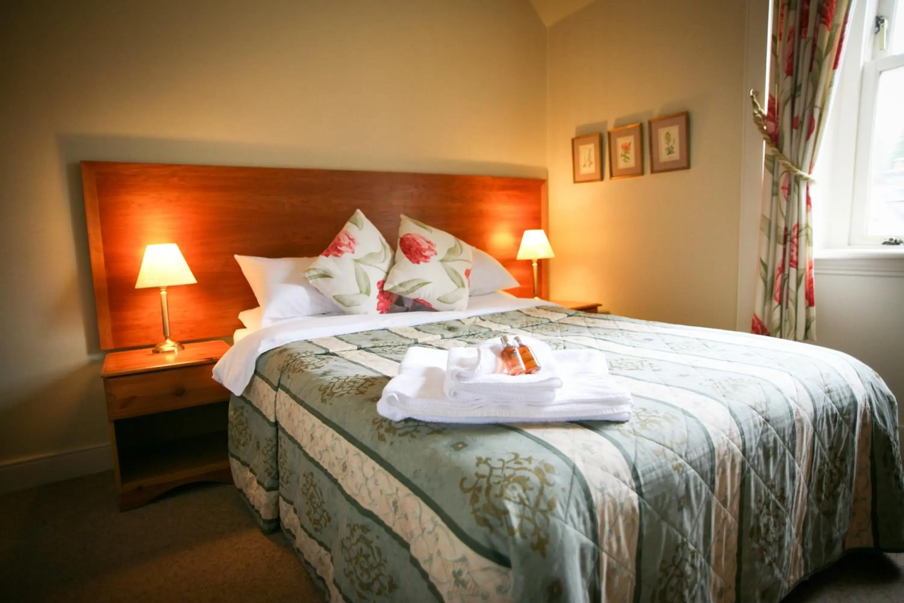 Bedroom, Bed in The Tomich Hotel Bedroom, Bed in The Tomich Hotel