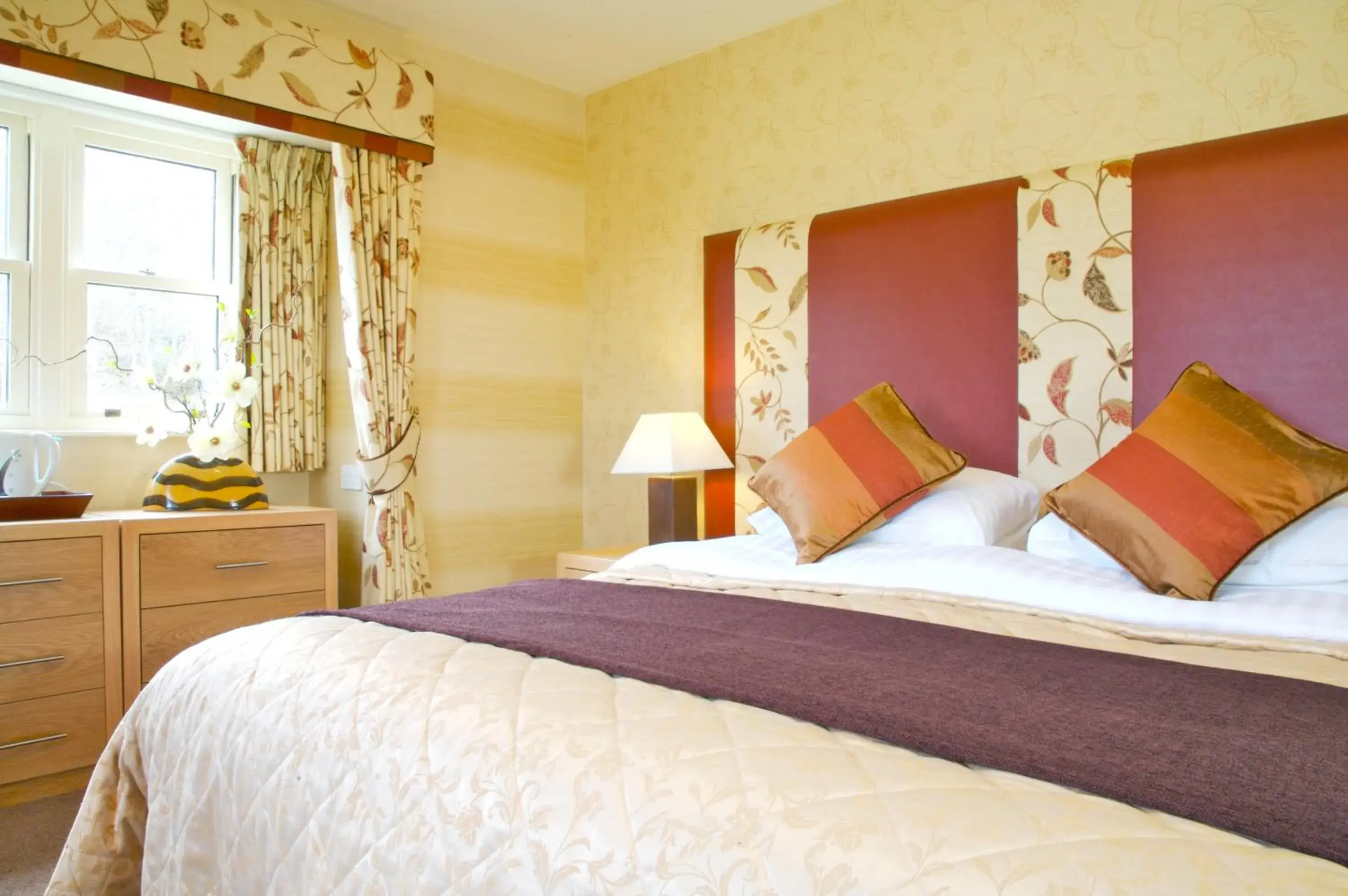 Bedroom, Bed in The Tomich Hotel Bedroom, Bed in The Tomich Hotel