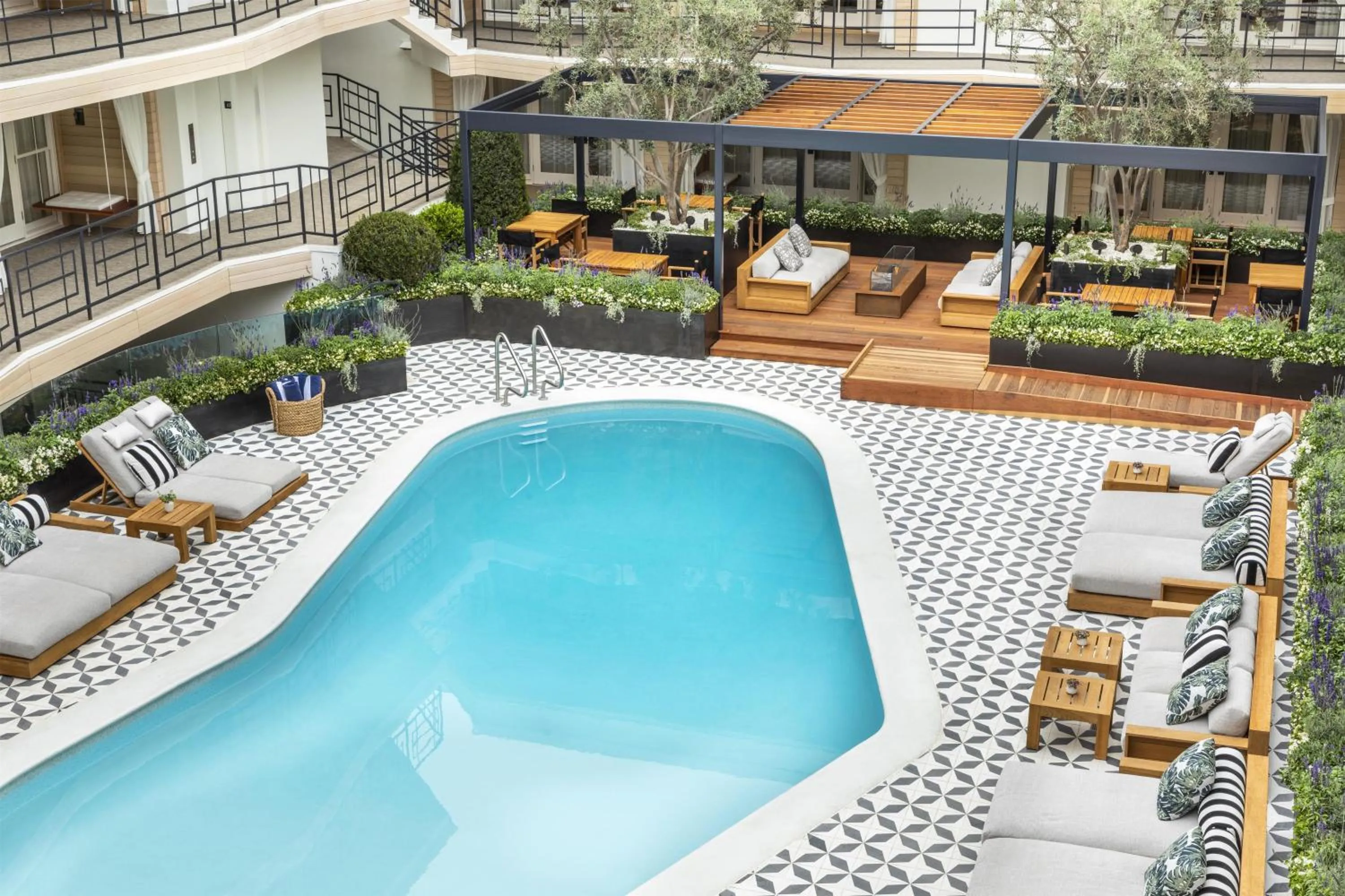Pool view in Oceana Santa Monica, LXR Hotels & Resorts