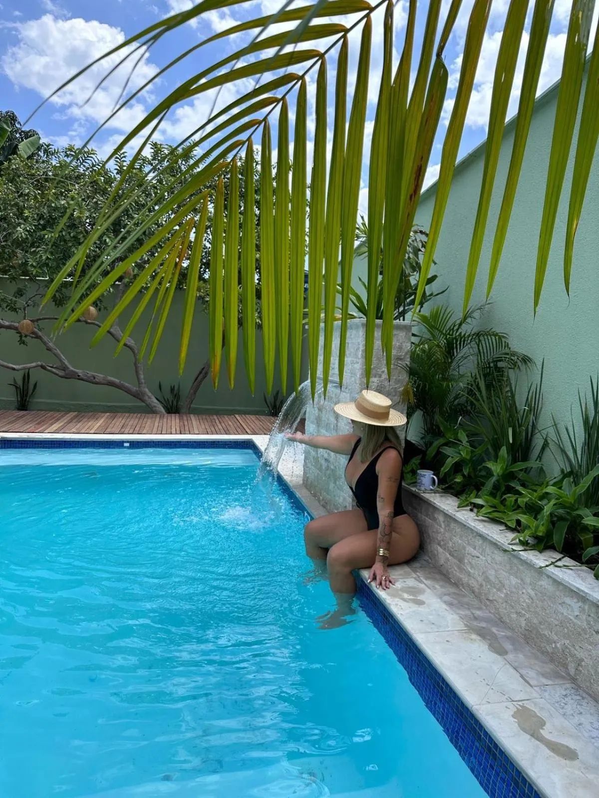 Swimming pool in Pousada Maktub