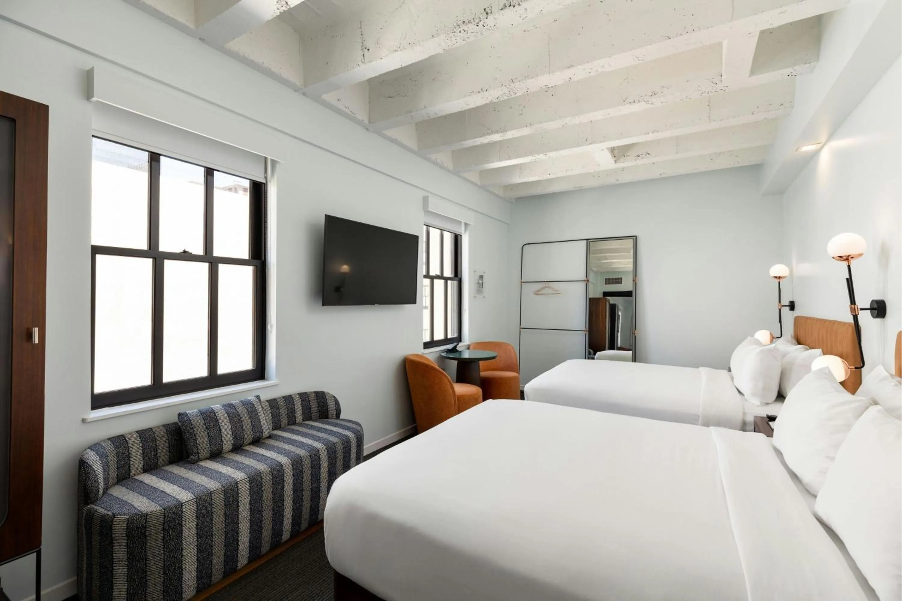 Photo of the whole room, Bed in The Guild Hotel, San Diego Downtown, a Marriott Tribute Portfolio Hotel