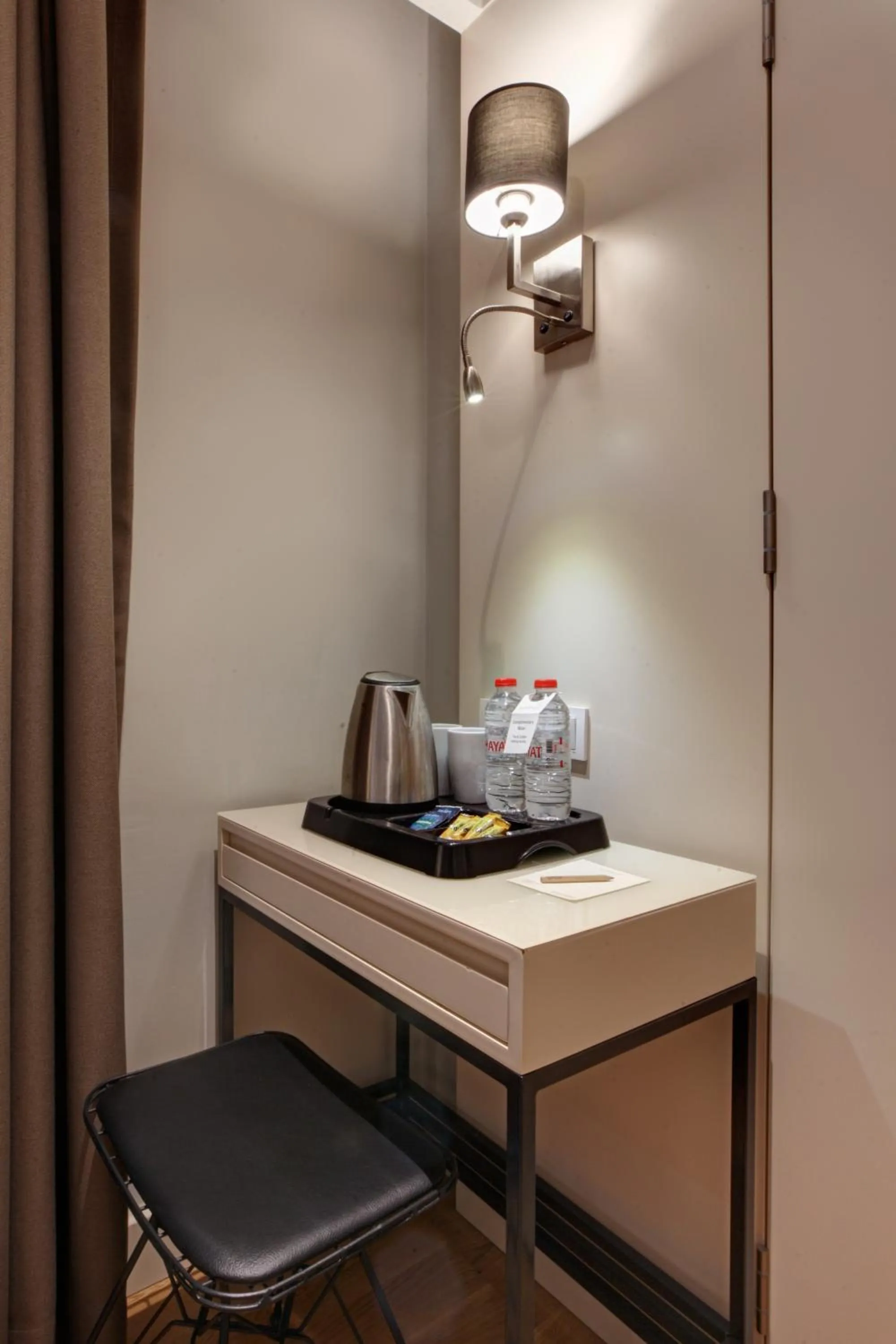 Coffee/tea facilities in Suadhan Hotel