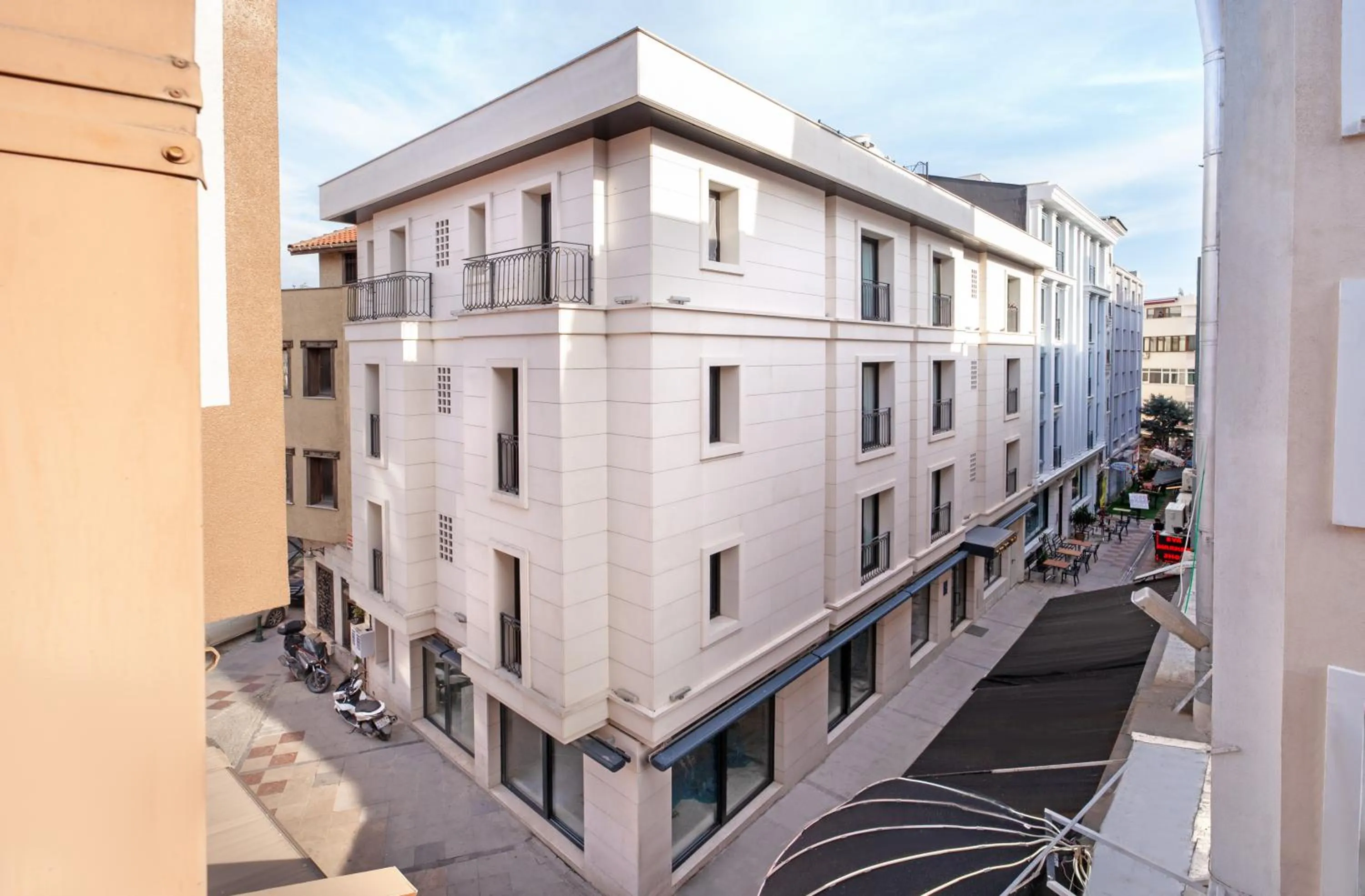 Property building in Suadhan Hotel