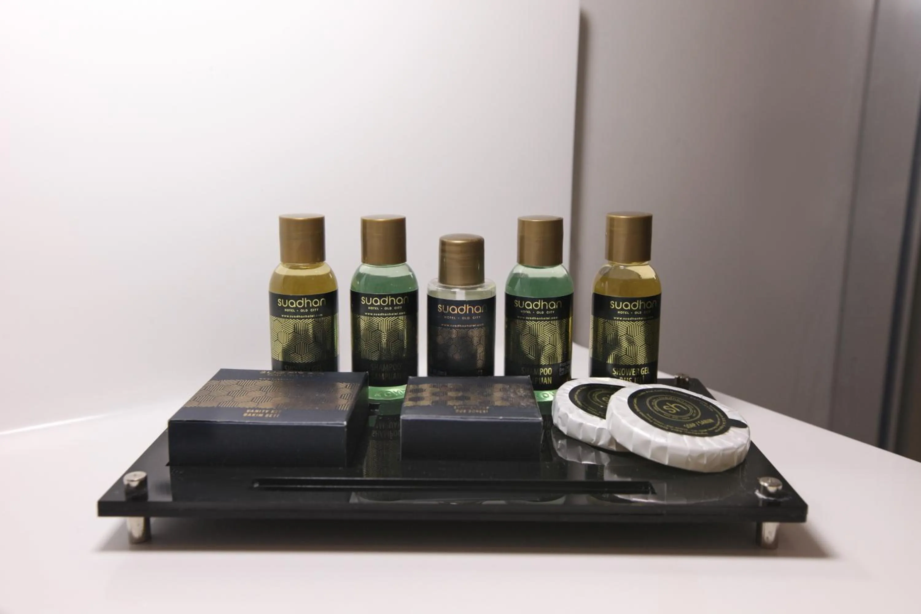 Shower in Suadhan Hotel