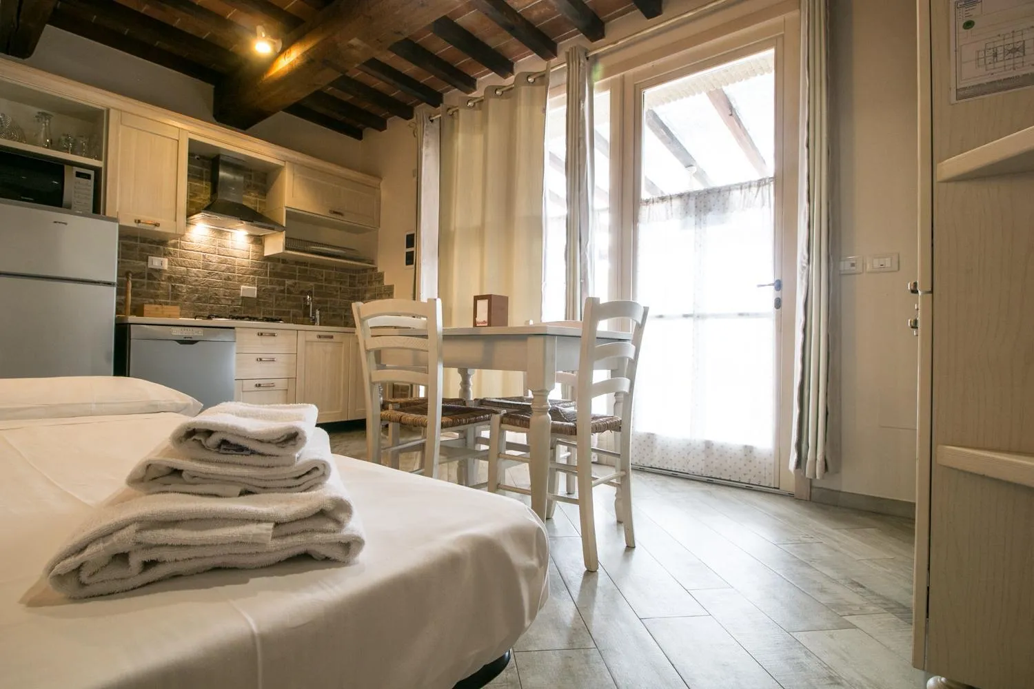 Bed in Fattoria Palazzeta - Pet & Family Friendly