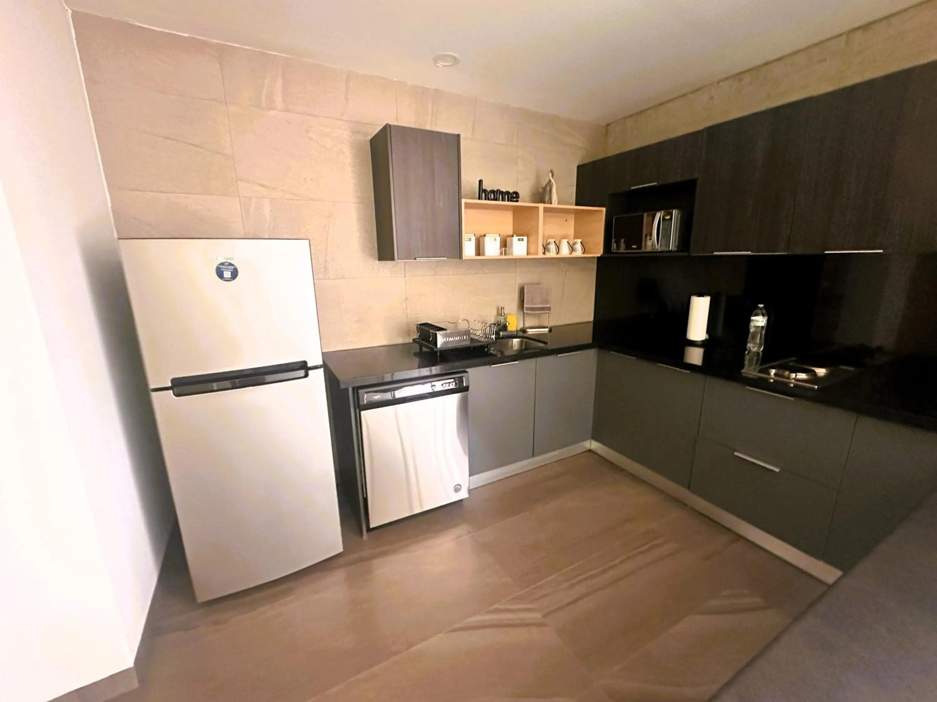 Kitchen or kitchenette in Arboleda 5 Luxury Lofts