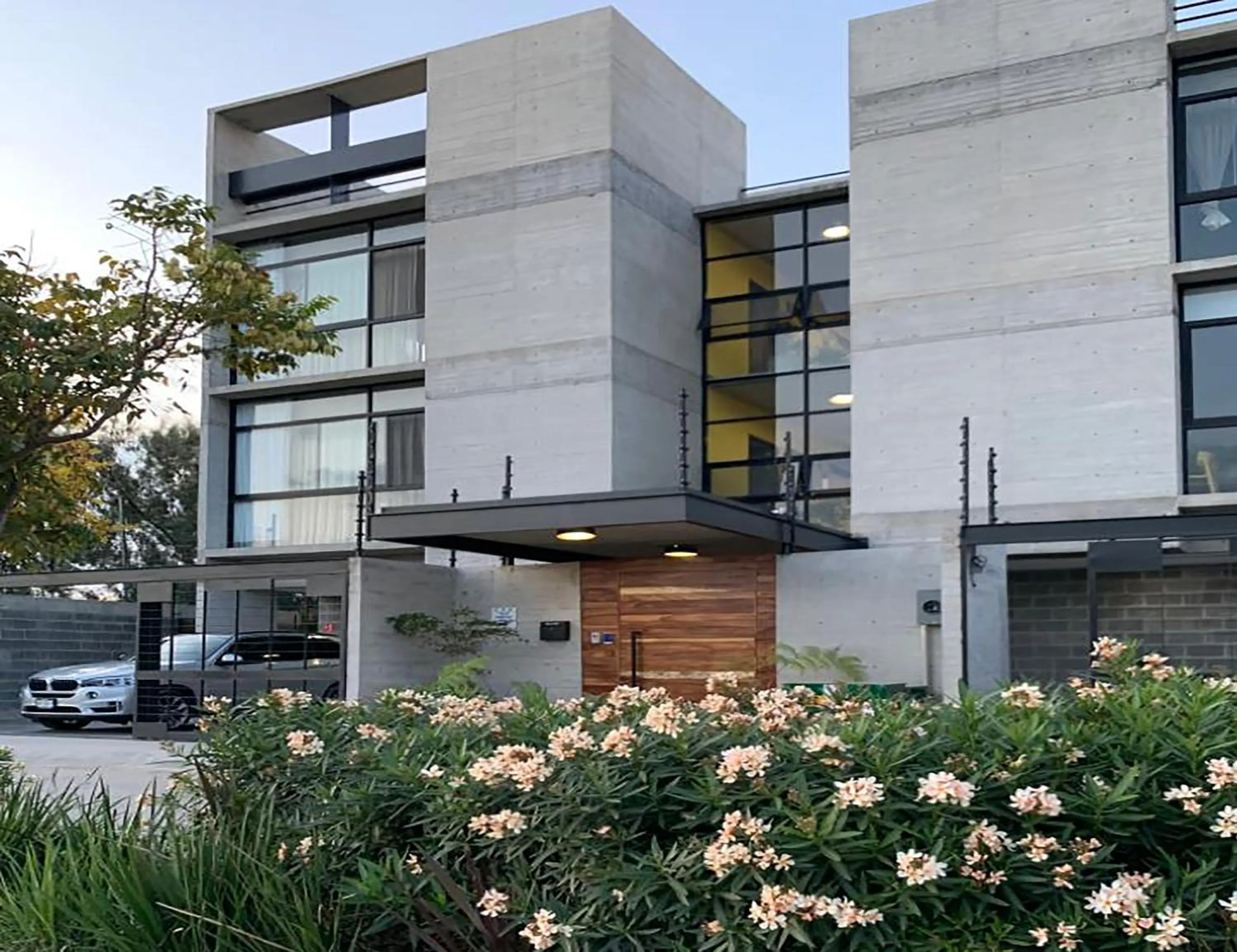 Property building in Arboleda 5 Luxury Lofts