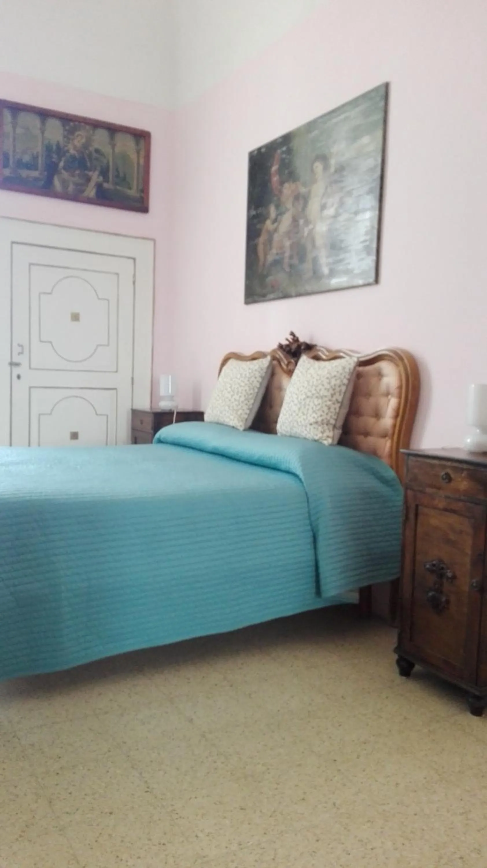 Bed in Villa Longo de Bellis