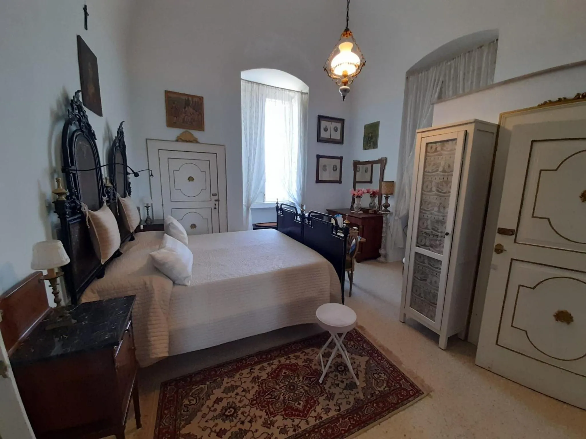 Bed in Villa Longo de Bellis