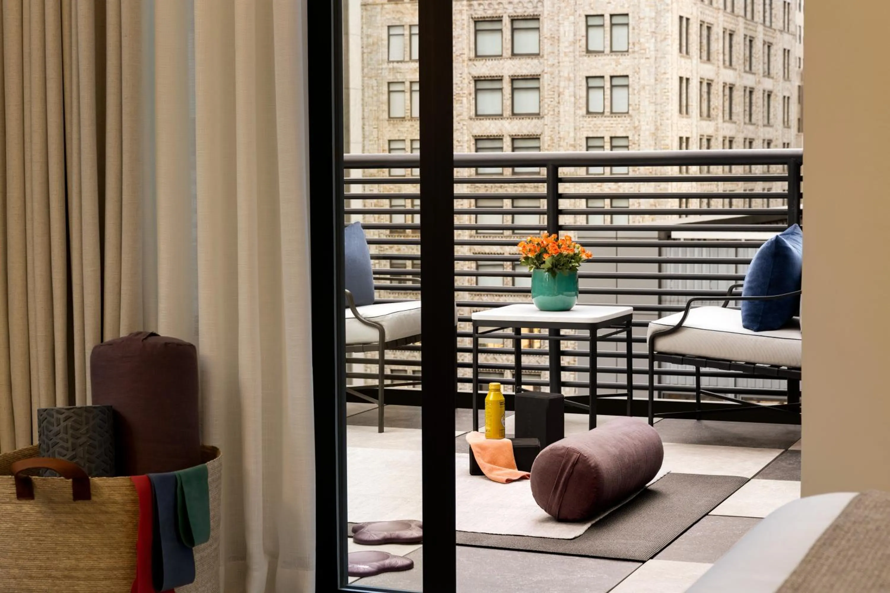 Bedroom in The Chemists Club Hotel