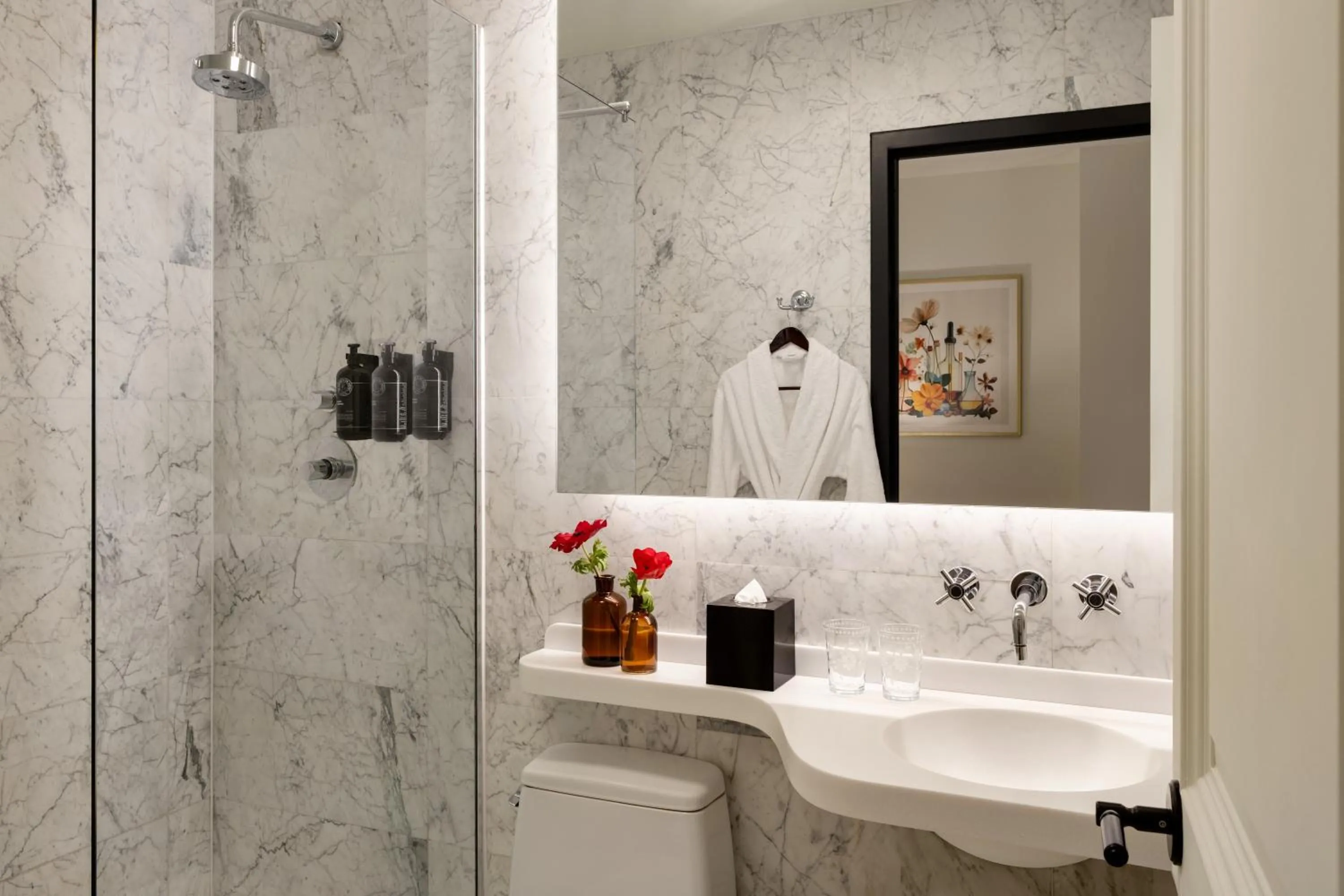 Shower in The Chemists Club Hotel