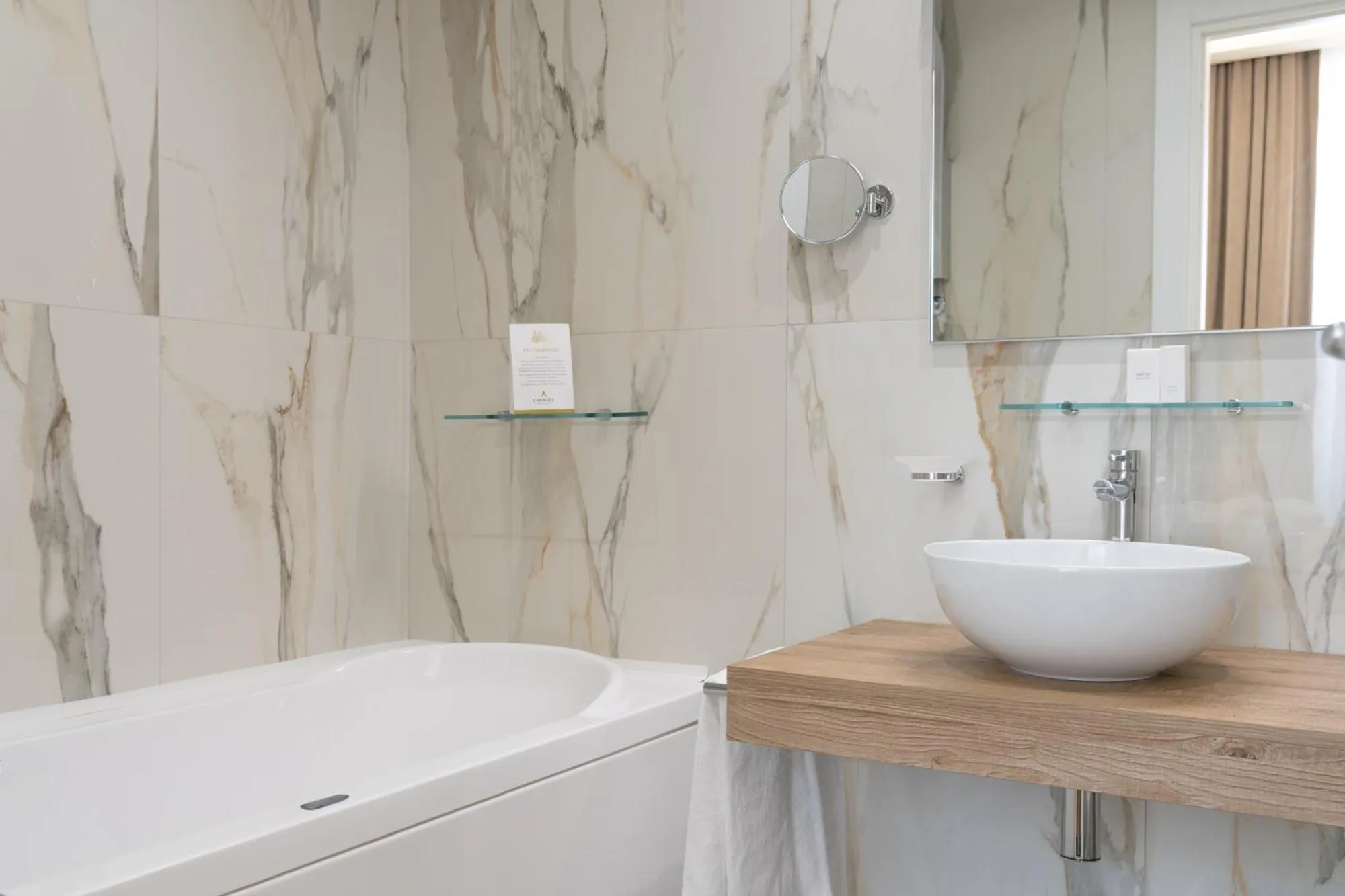 Bathroom in Hotel Caravita