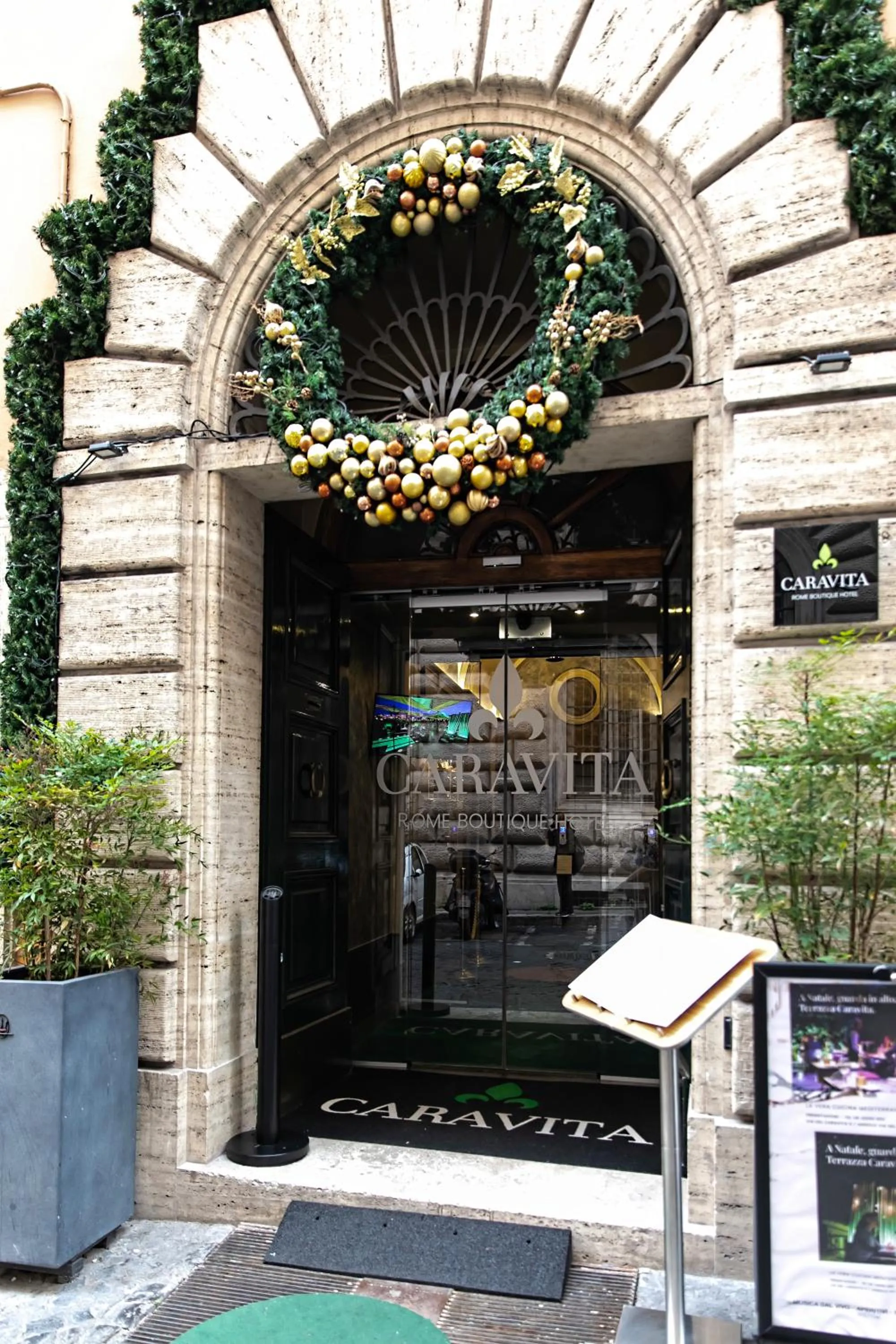 Facade/entrance in Hotel Caravita