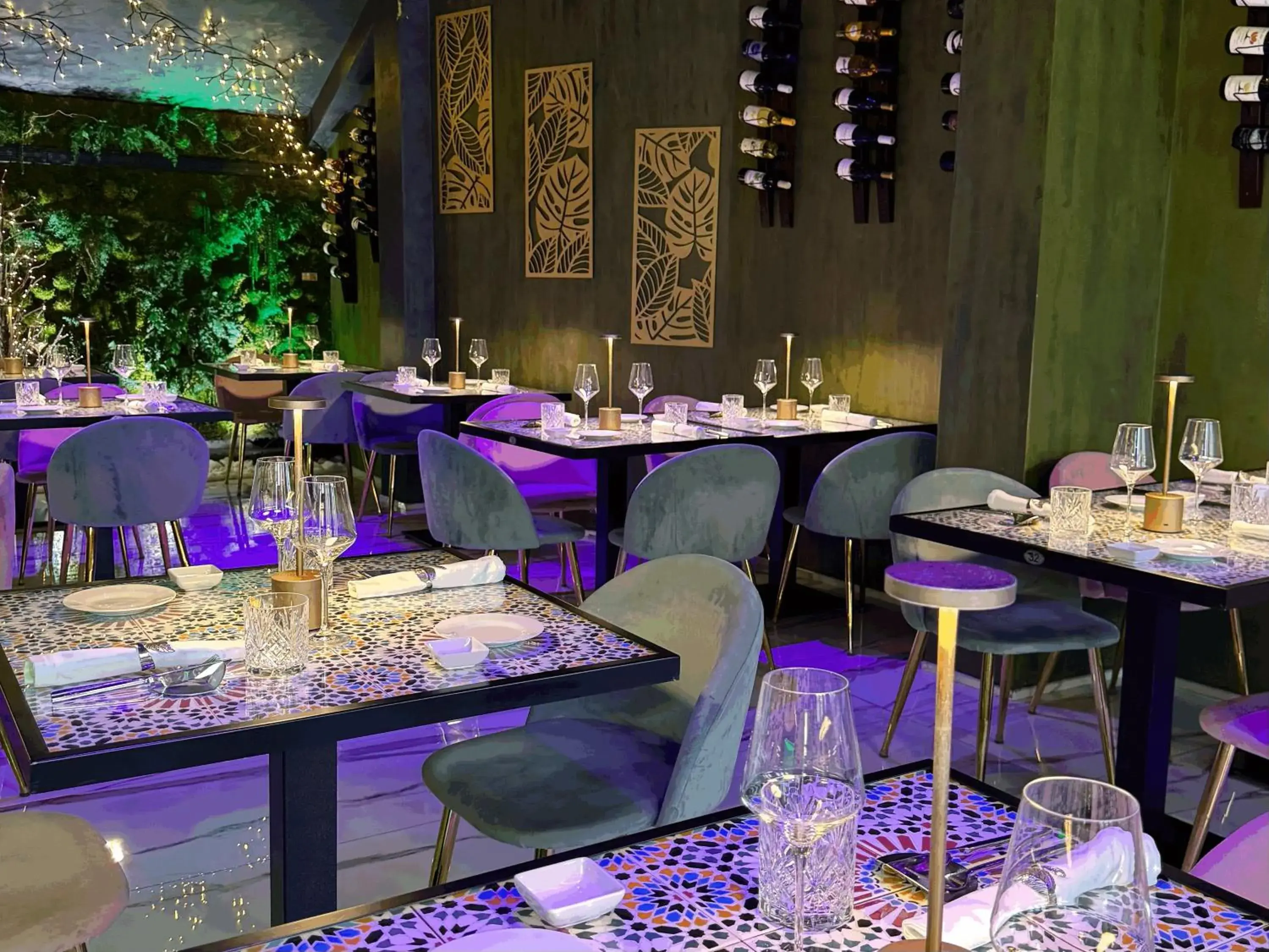 Restaurant/places to eat in Hotel Caravita Restaurant/places to eat in Hotel Caravita