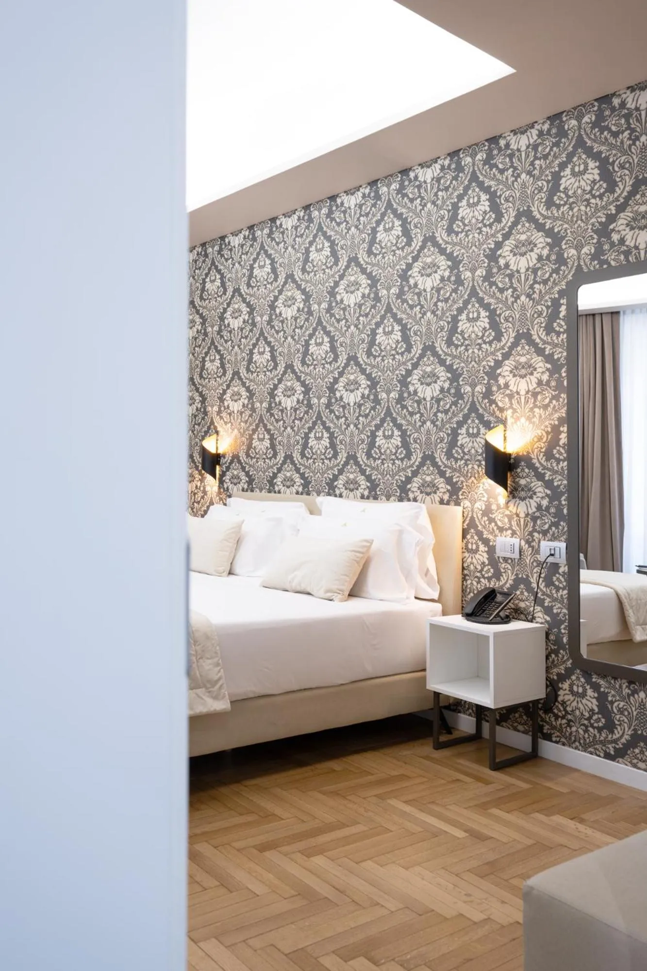 Bedroom, Bed in Hotel Caravita