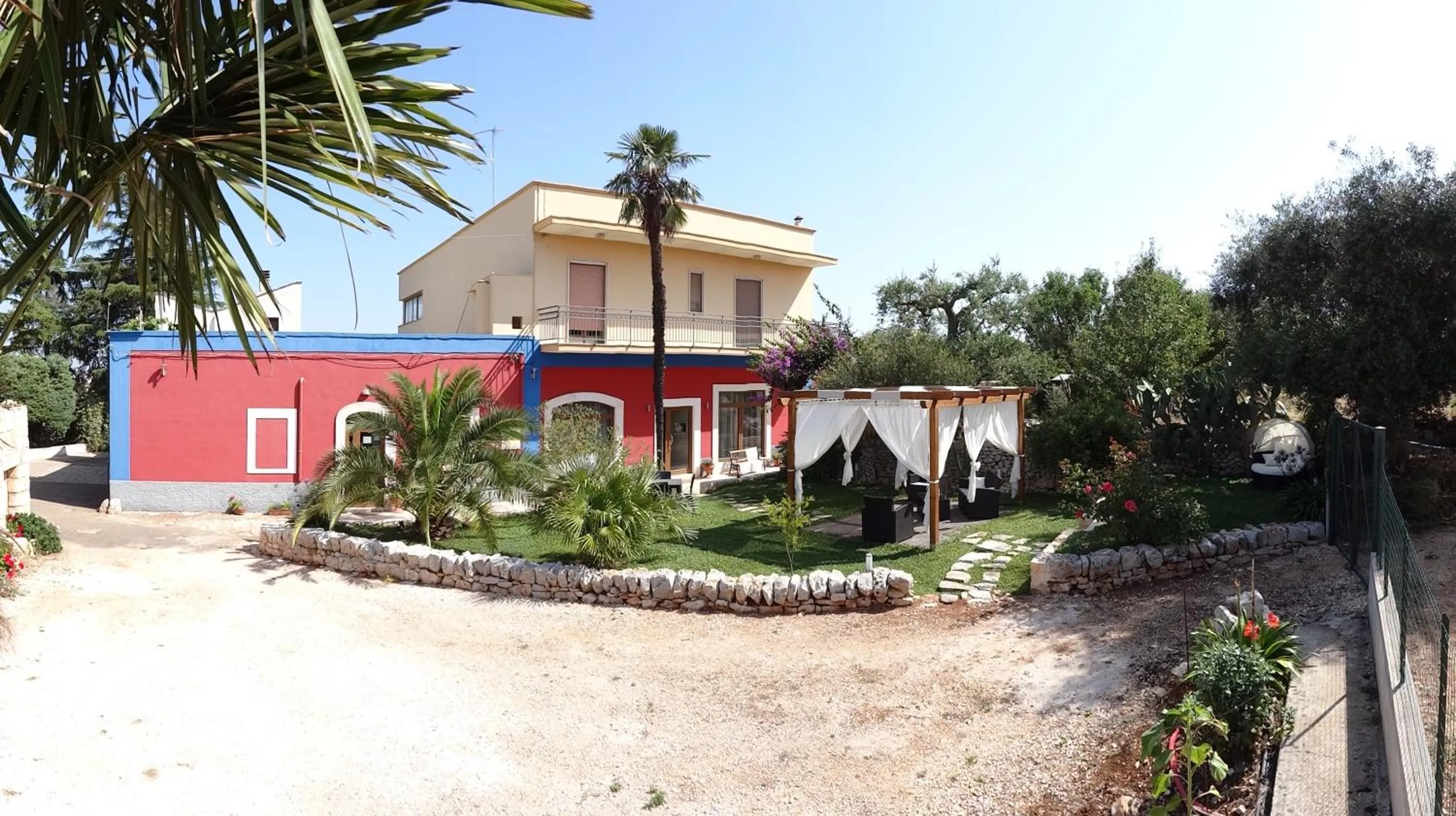 Garden in Ape Rossa