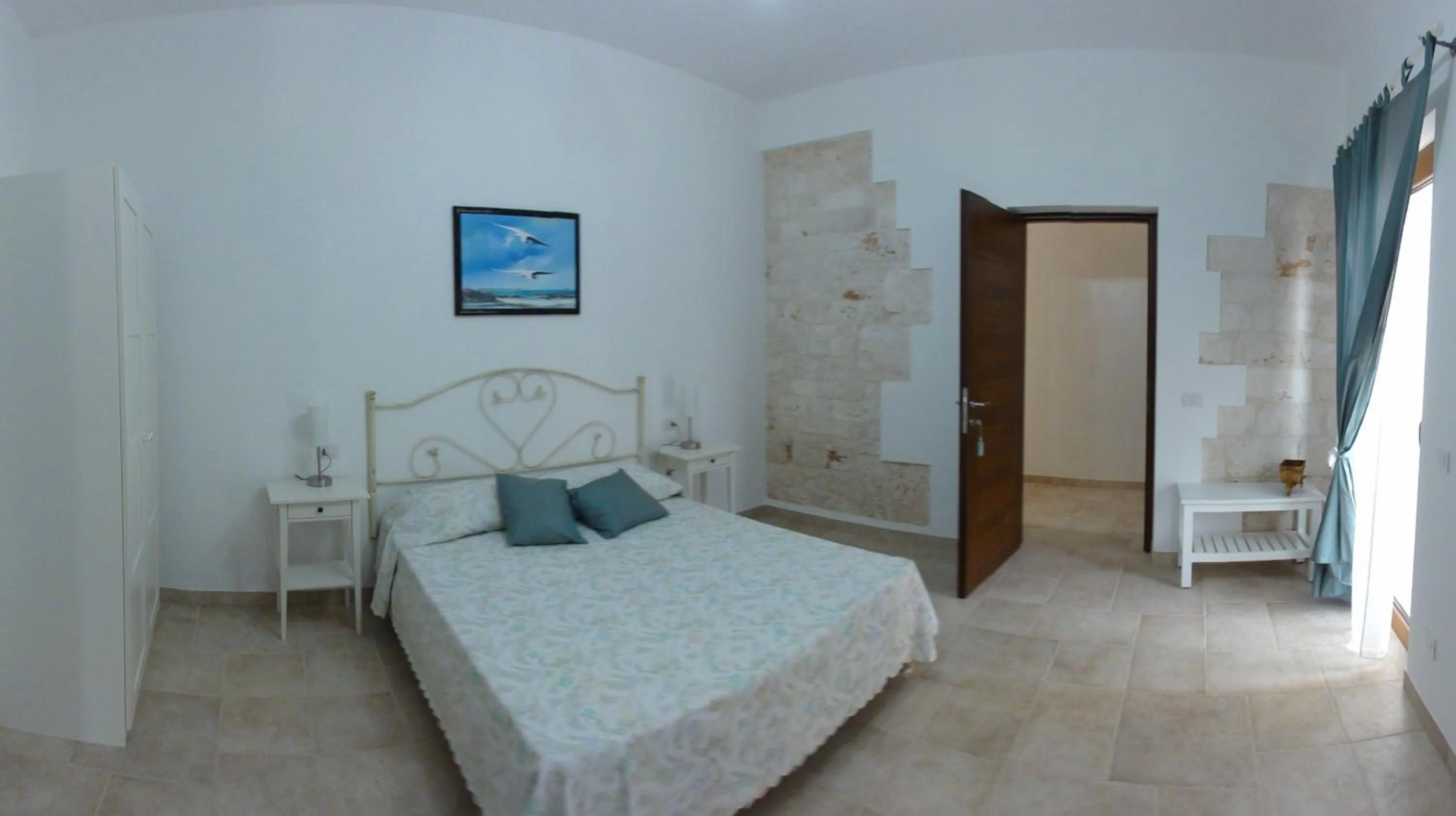 Photo of the whole room, Bed in Ape Rossa