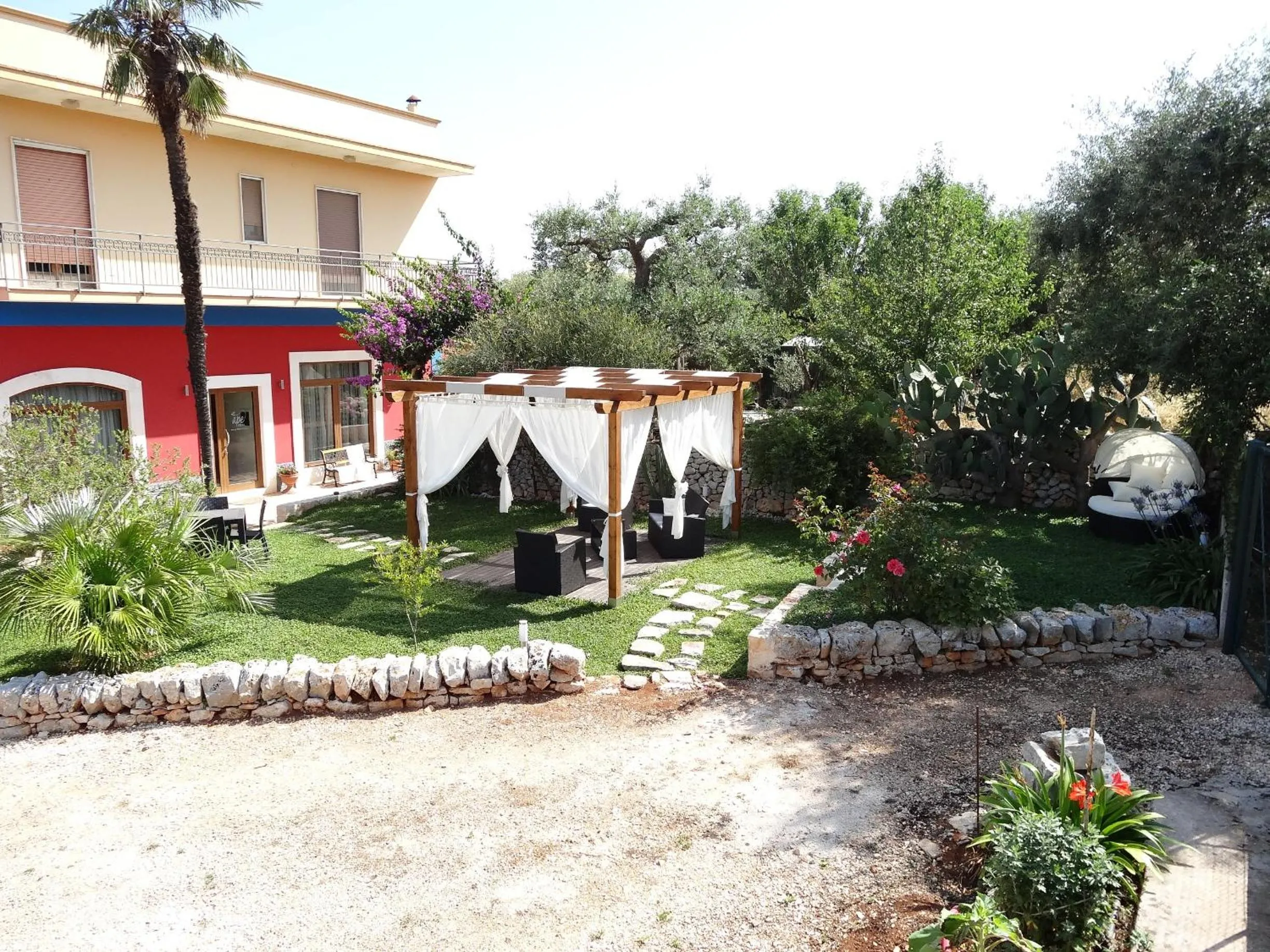 Garden in Ape Rossa