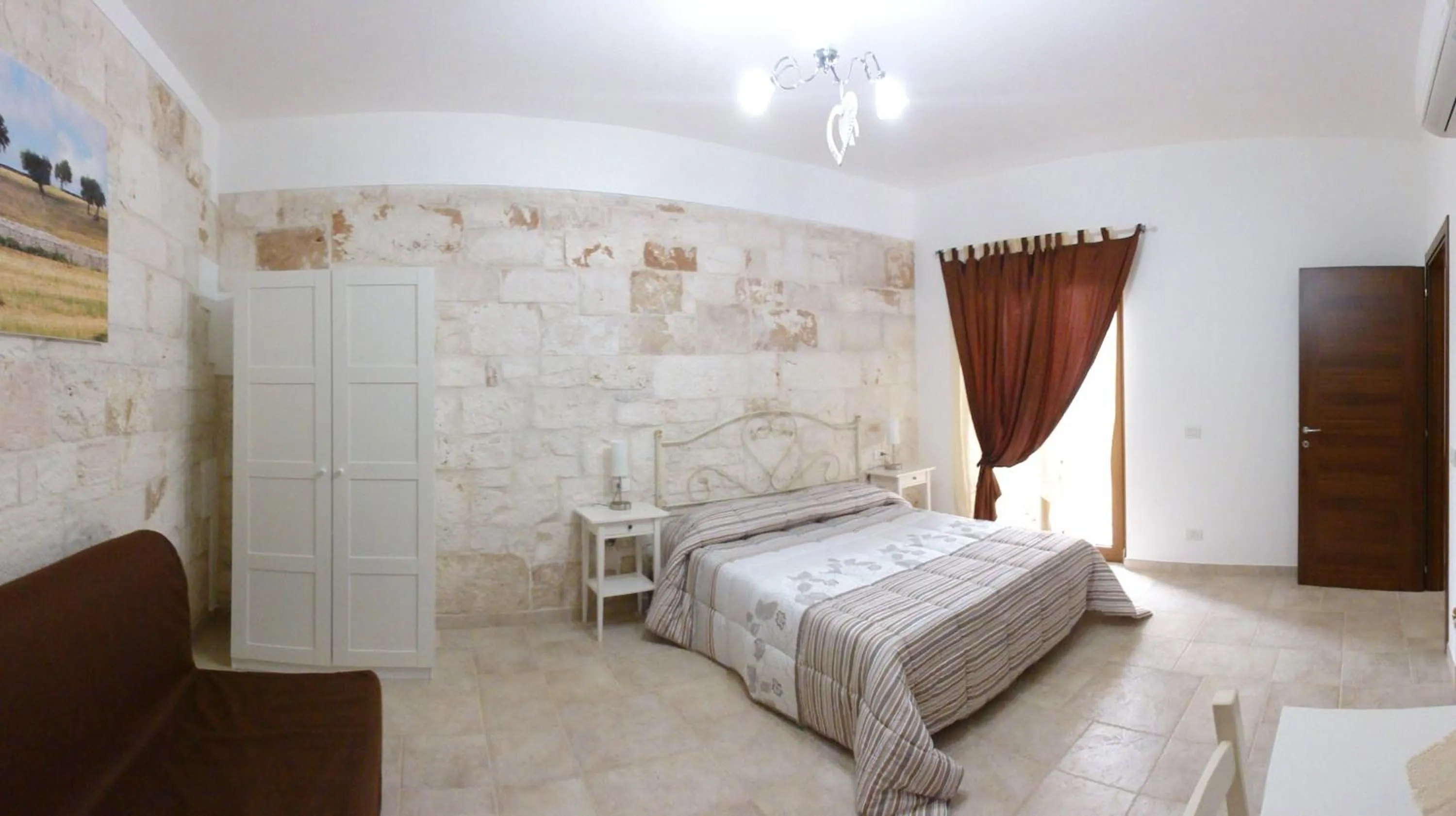 Photo of the whole room, Bed in Ape Rossa