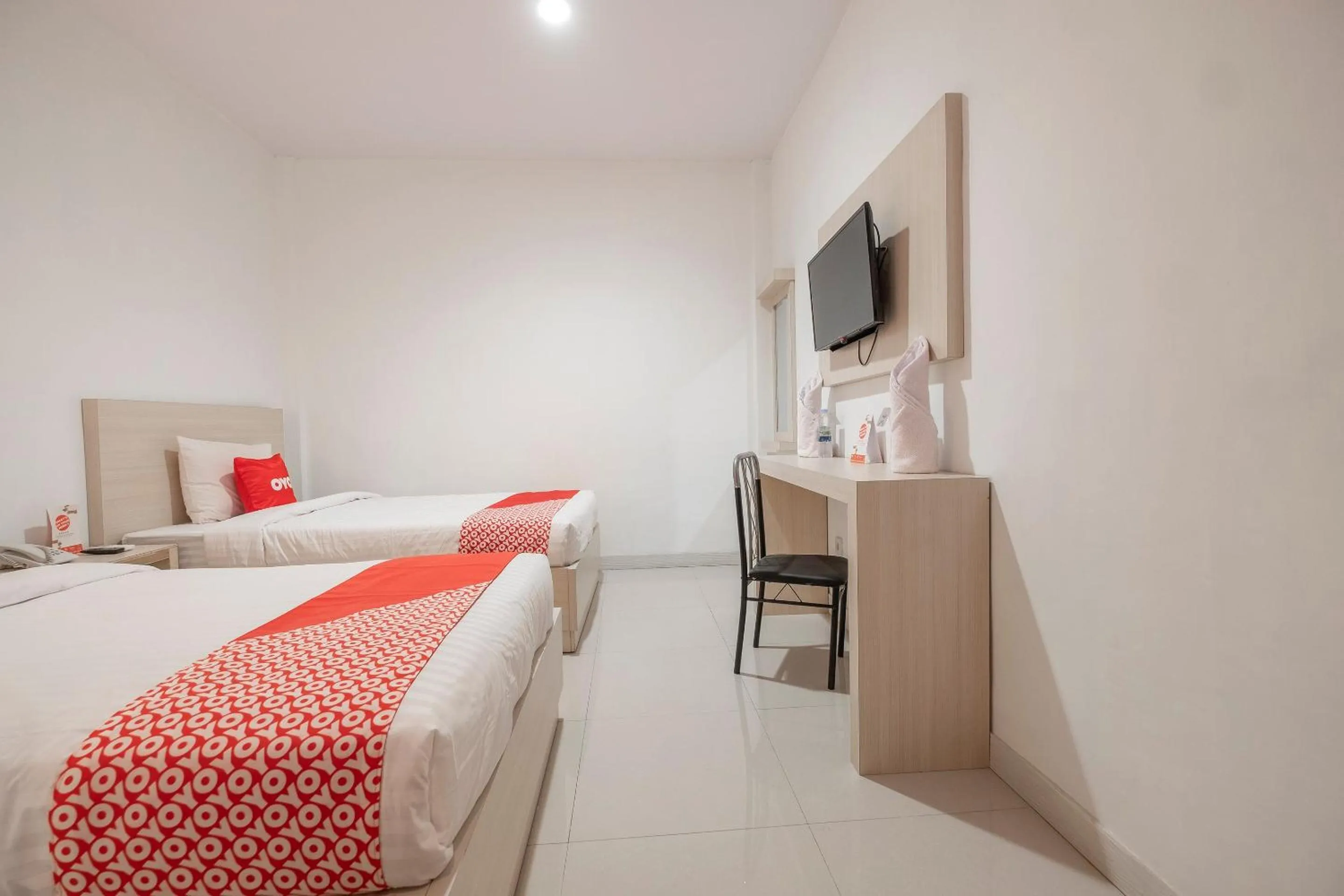 Bedroom in OYO 1633 Hotel Darma Nusantara 3