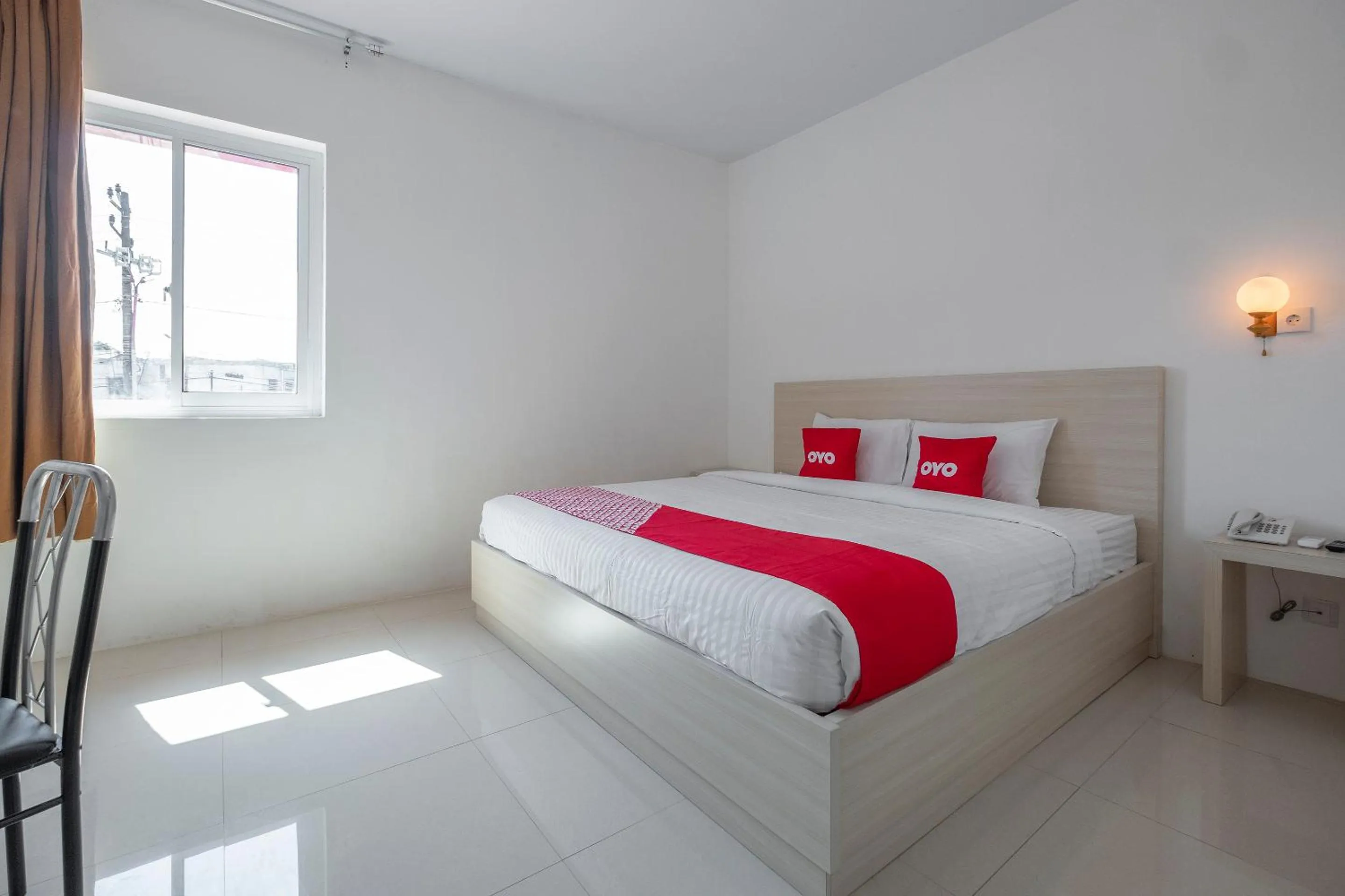 Deluxe Double Room in OYO 1633 Hotel Darma Nusantara 3