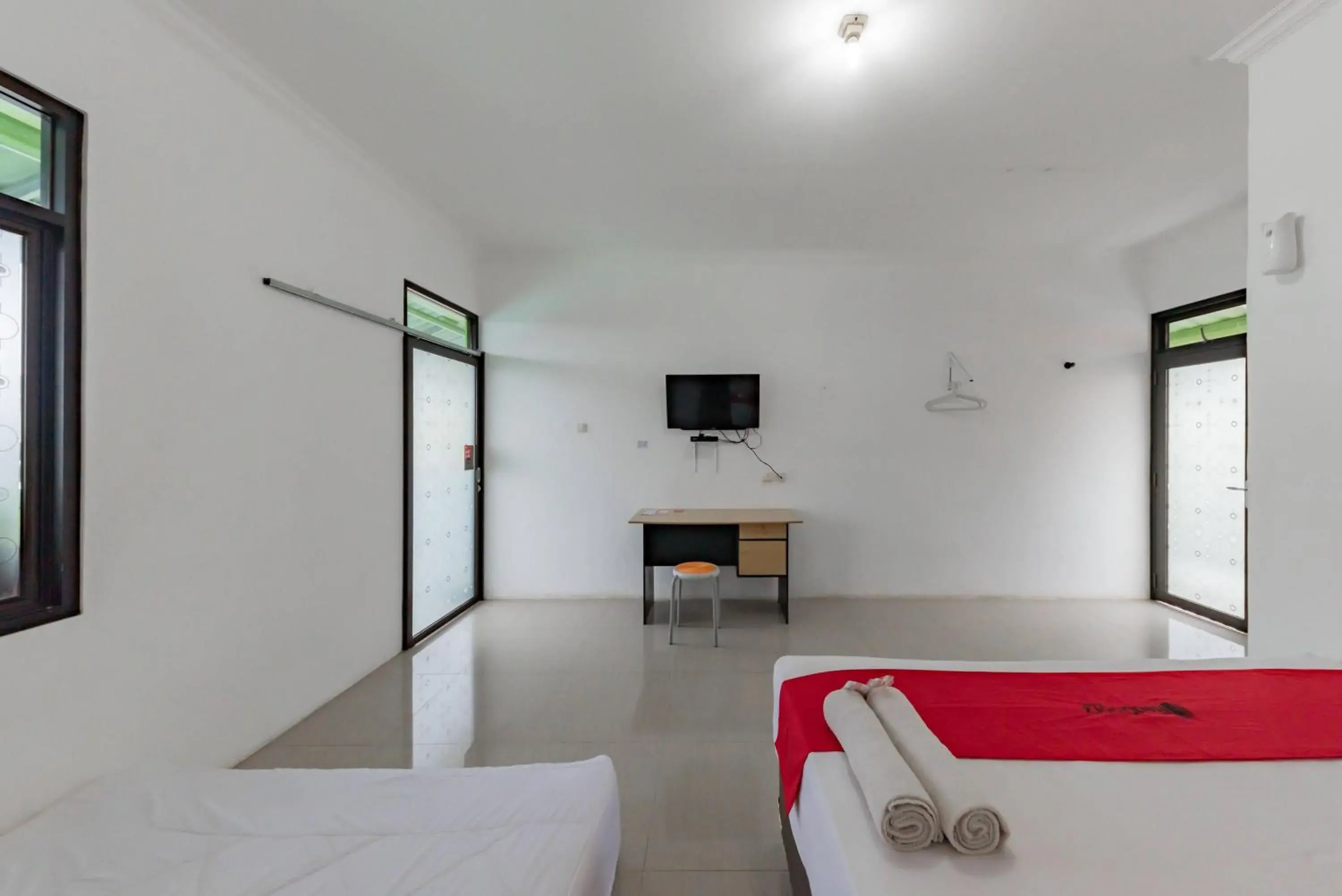 Bedroom, Bed in RedDoorz Resort Syariah @ Jaya Tirta Abadi Bedroom, Bed in RedDoorz Resort Syariah @ Jaya Tirta Abadi