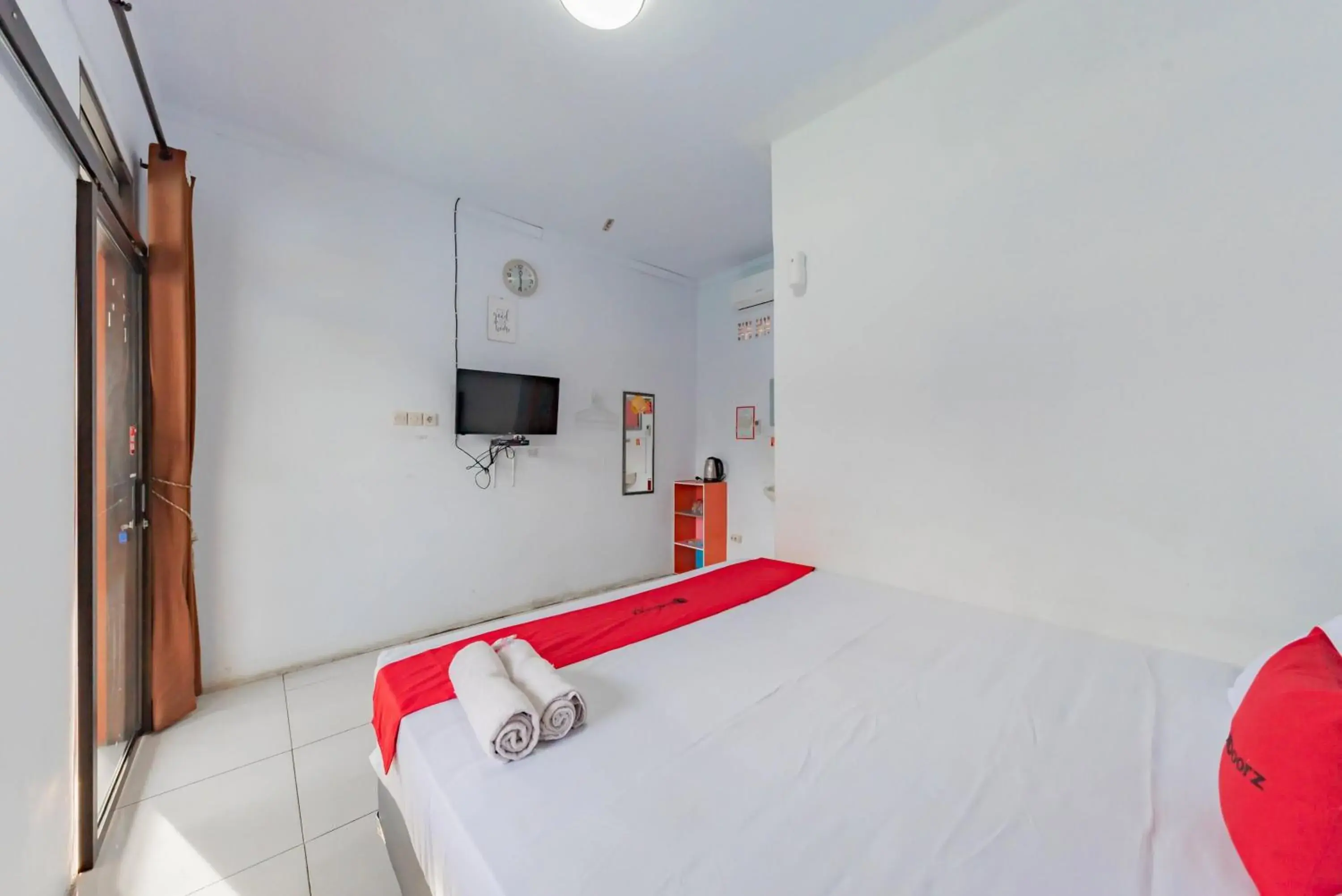 Bedroom, Bed in RedDoorz Resort Syariah @ Jaya Tirta Abadi Bedroom, Bed in RedDoorz Resort Syariah @ Jaya Tirta Abadi