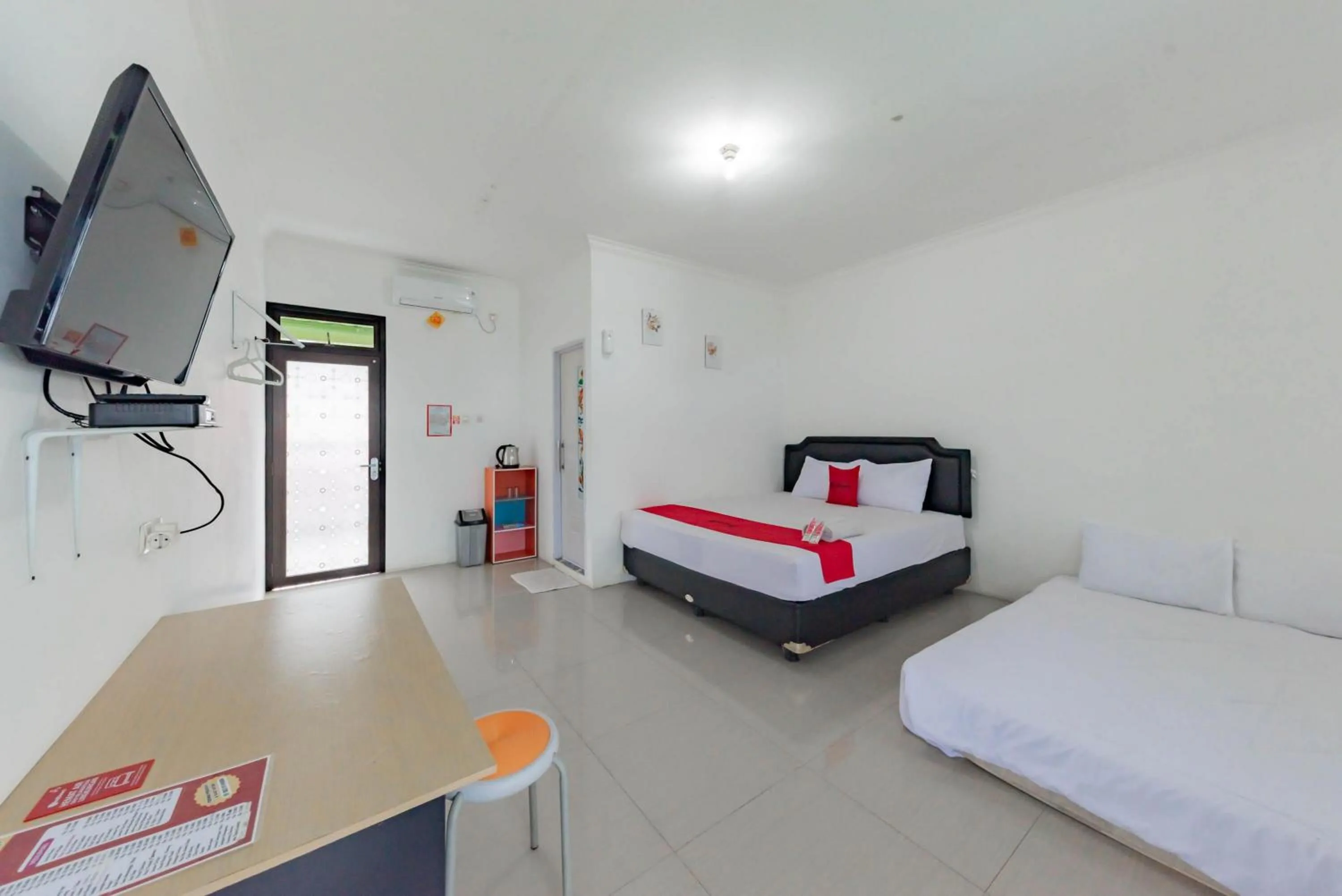 Bedroom, Bed in RedDoorz Resort Syariah @ Jaya Tirta Abadi