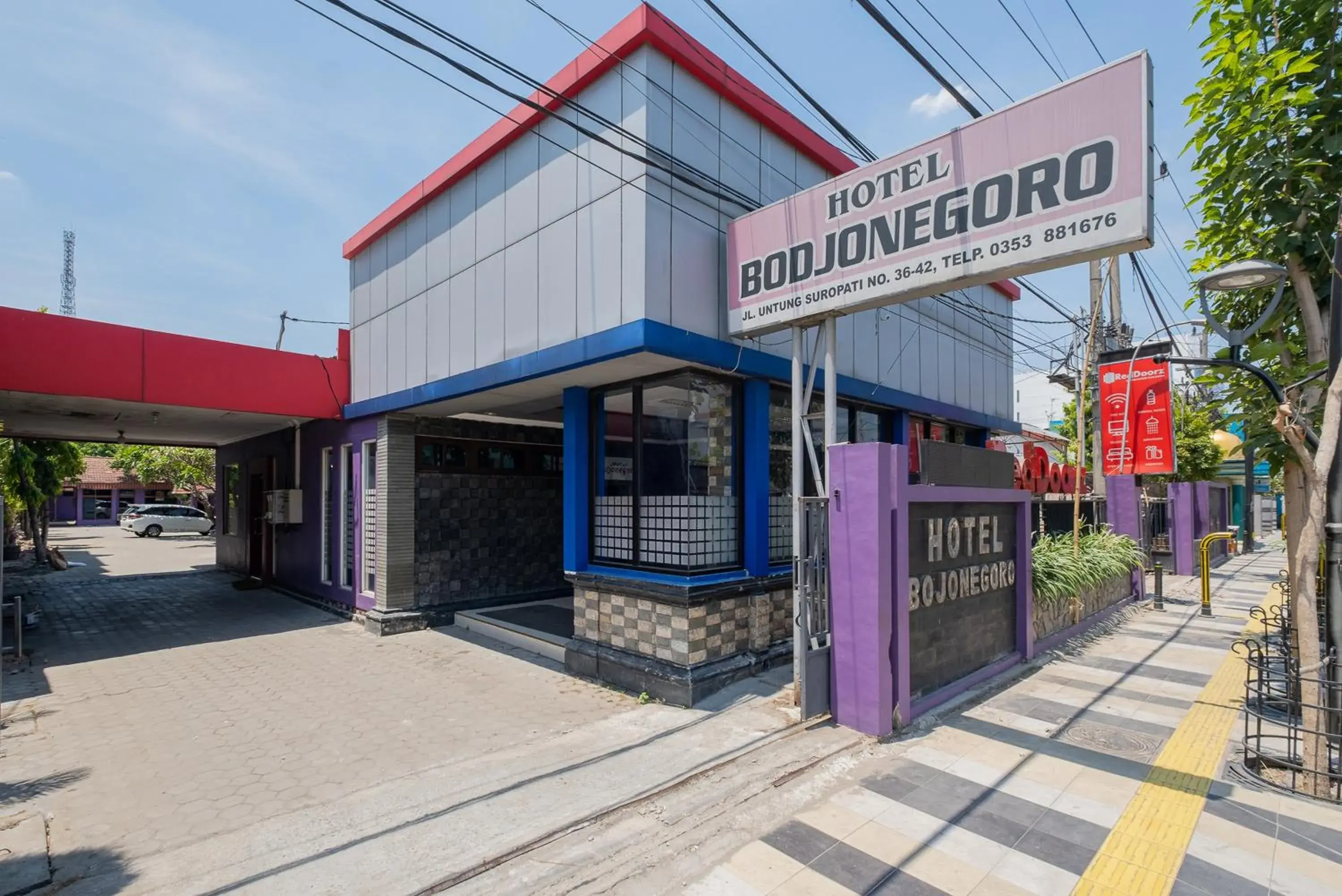 Property building in RedDoorz near Bojonegoro Train Station Property building in RedDoorz near Bojonegoro Train Station