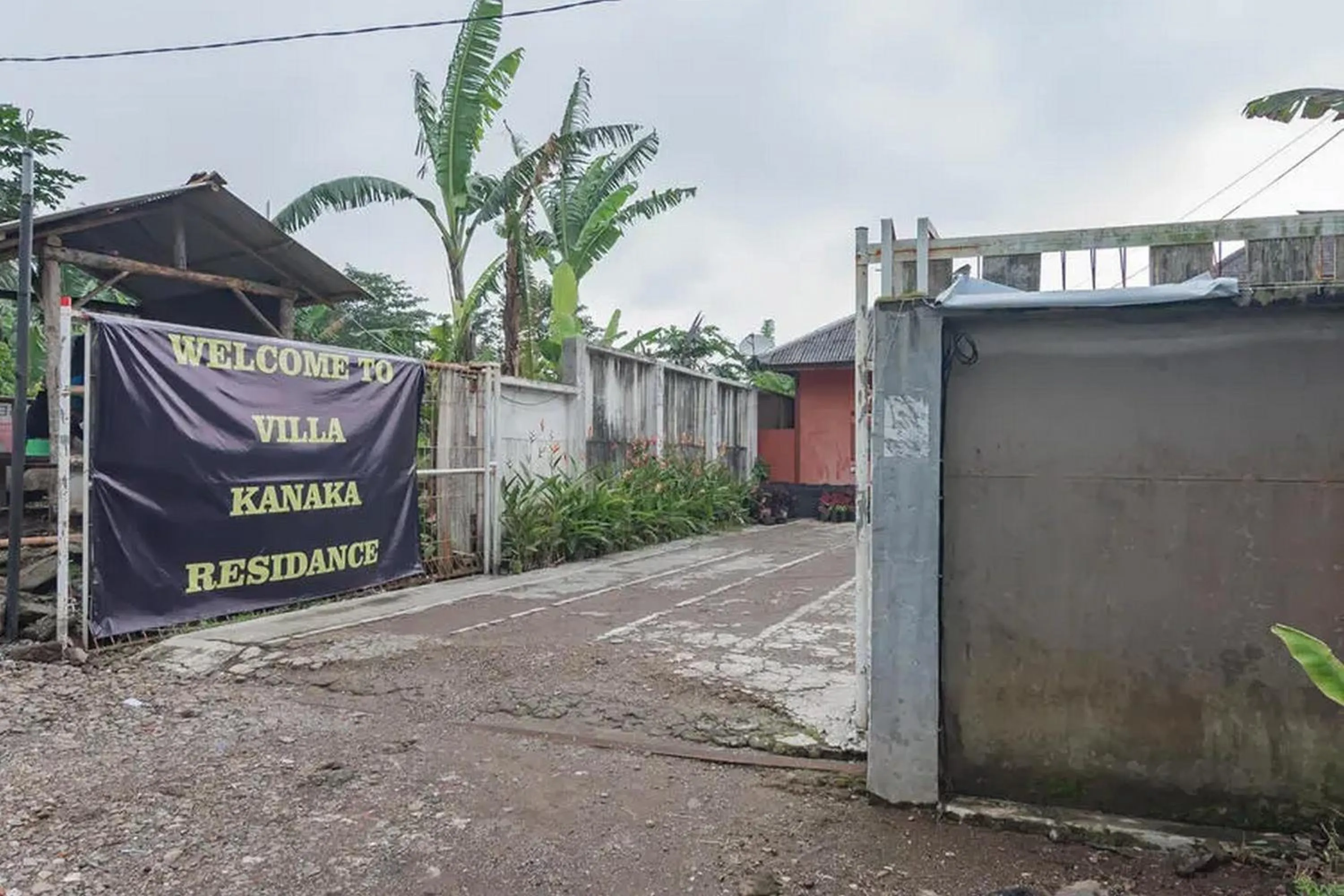 Property building in Kanaka Residence Mitra RedDoorz