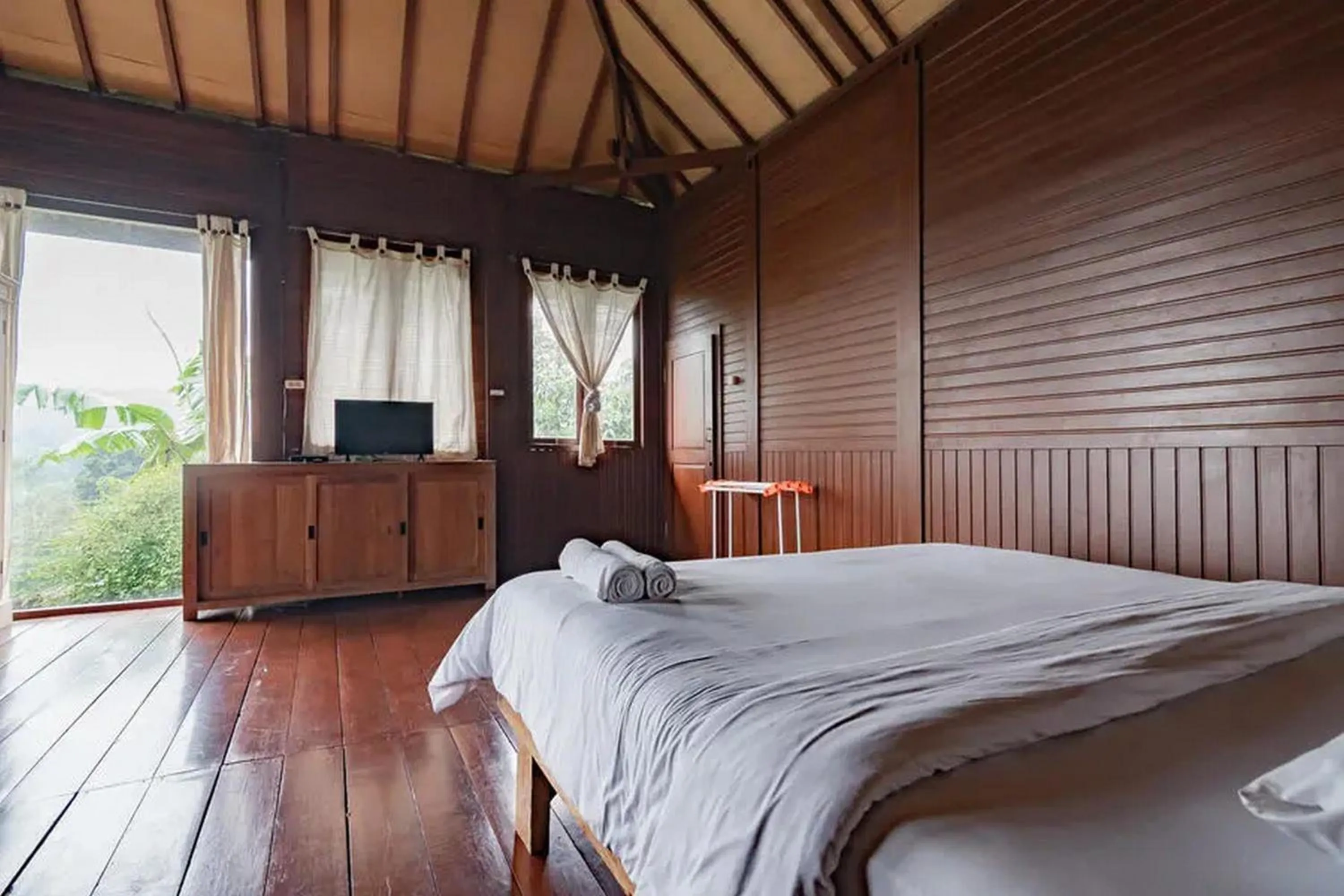 Bed in Kanaka Residence Mitra RedDoorz