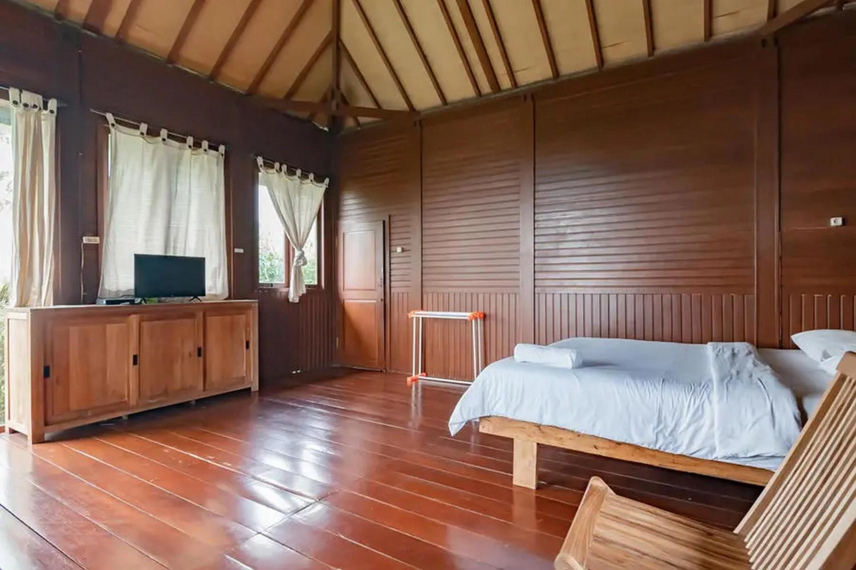 Bedroom, Bed in Kanaka Residence Mitra RedDoorz