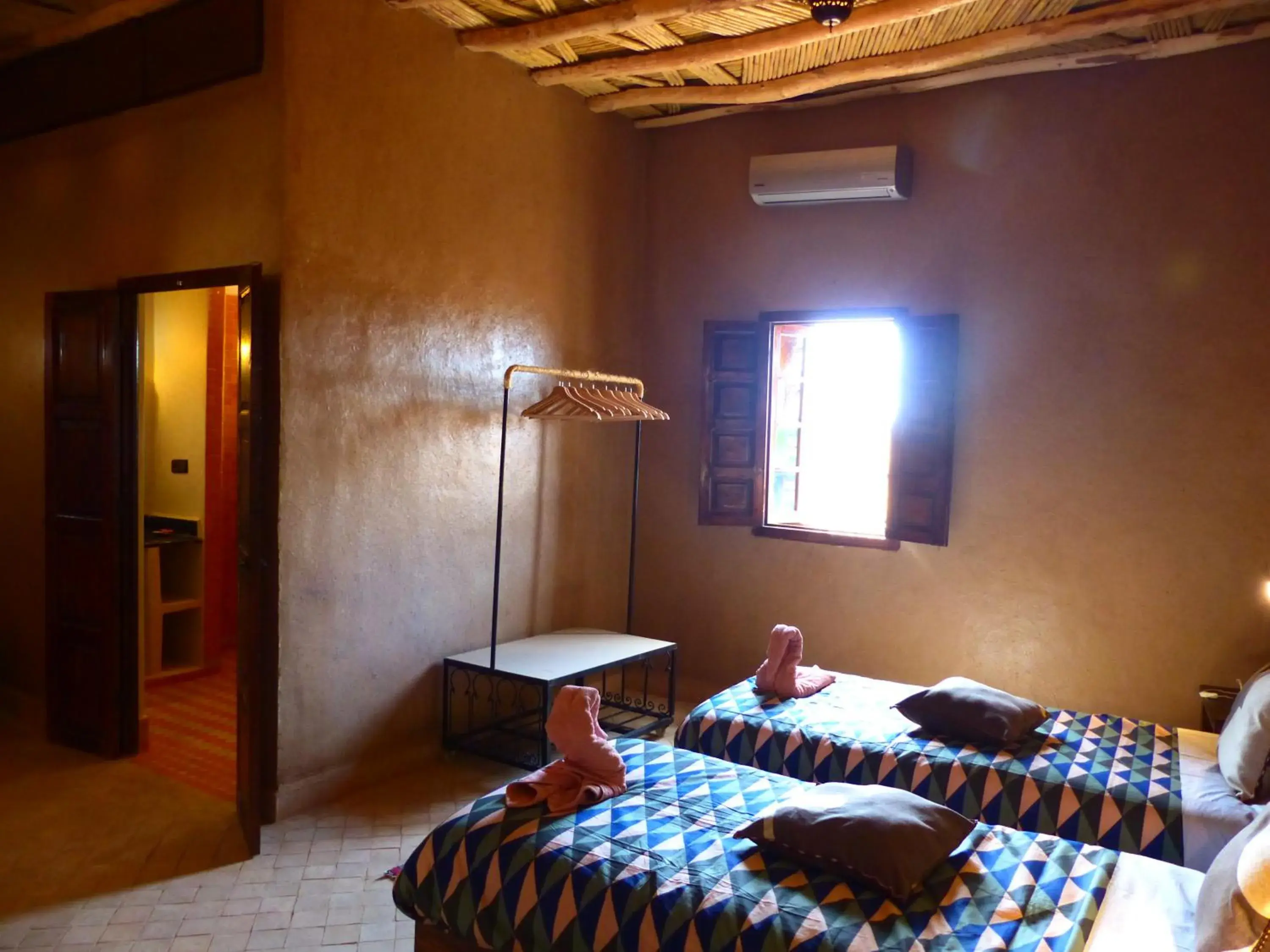 Deluxe Room (2 Adults + 1 Child) - single occupancy in Riad Caravasar Deluxe Room (2 Adults + 1 Child) - single occupancy in Riad Caravasar
