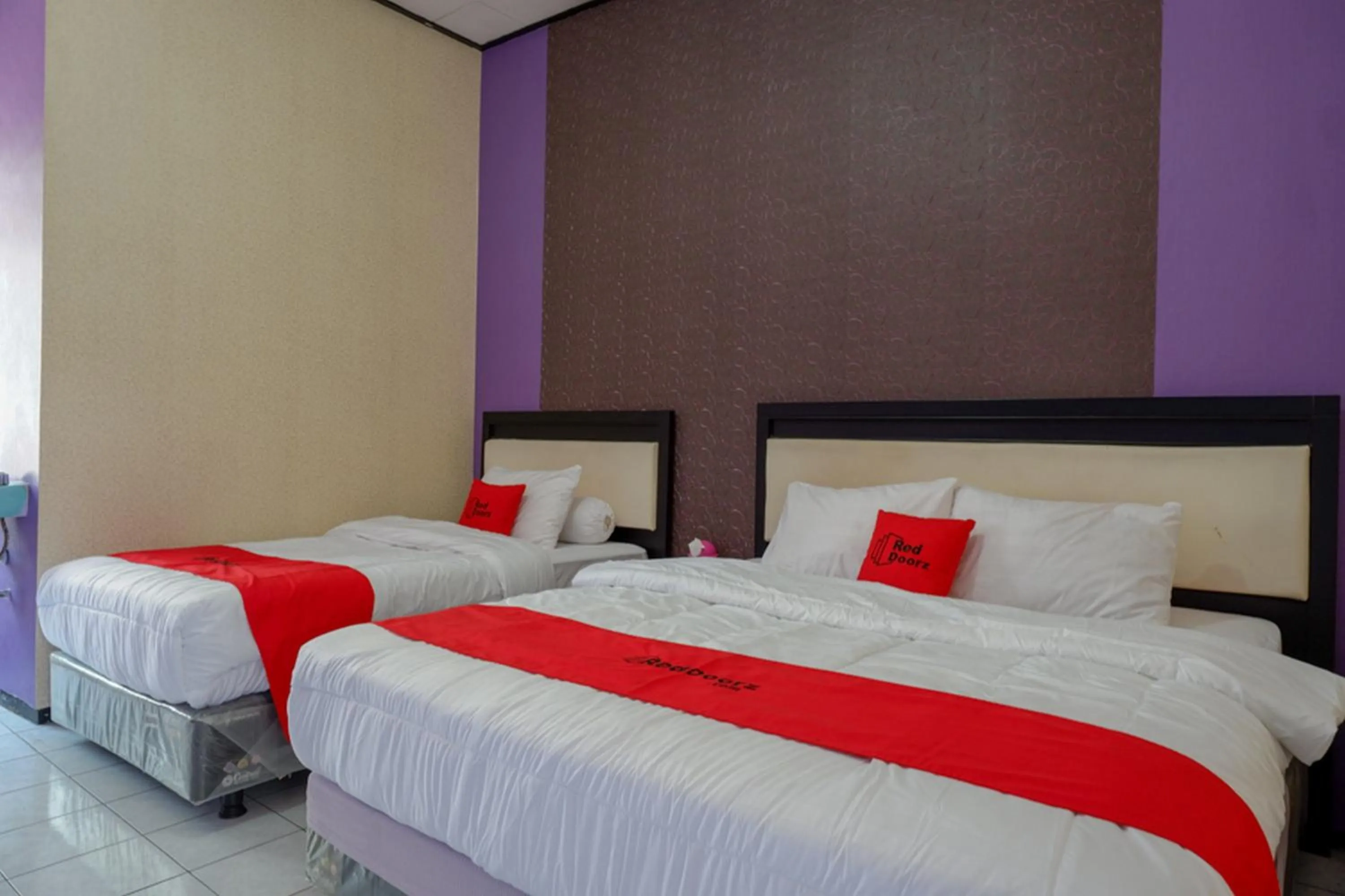 Bedroom, Bed in RedDoorz near Stasiun Kebumen